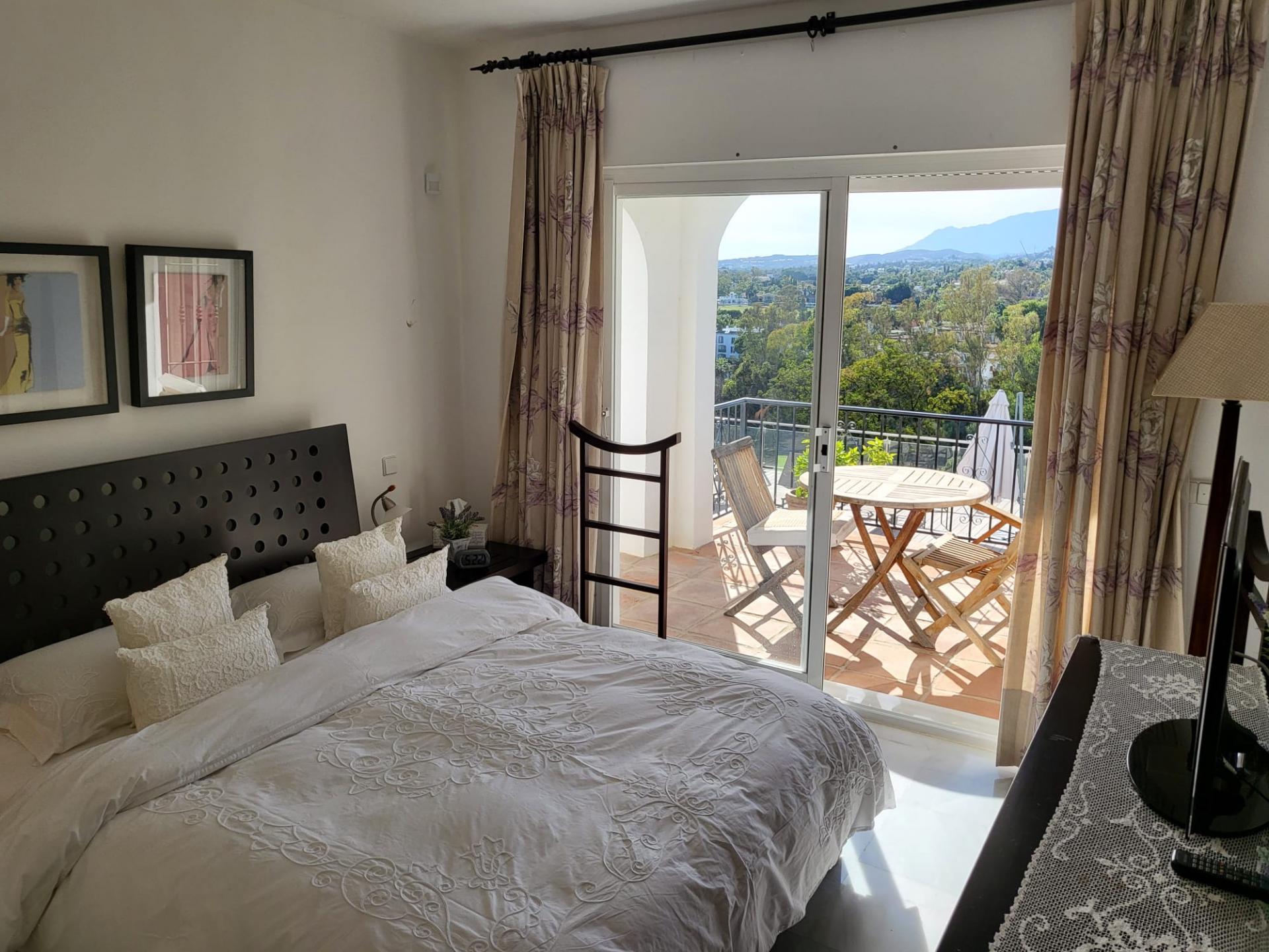 6 Bedroom Villa in Marbella - Photo 24