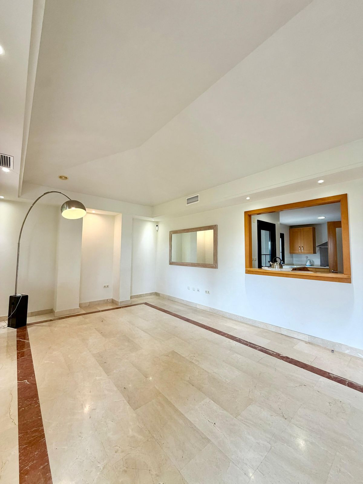 4 Bedroom Apartment in Marbella - Foto 7