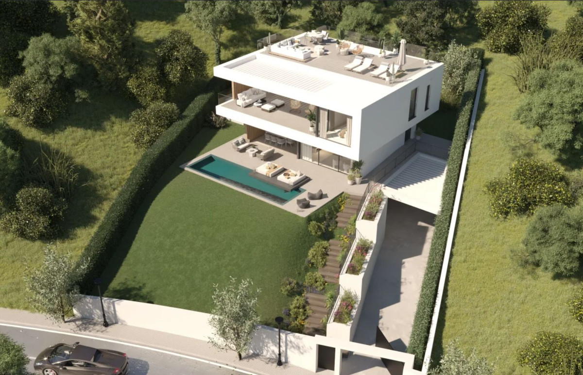 5 Bedroom Villa in Estepona