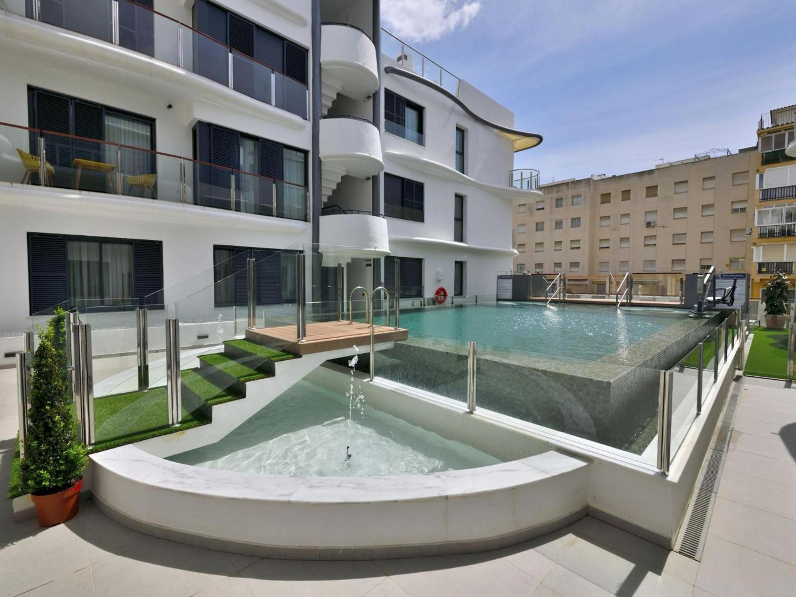 3 Bedroom Apartment in Estepona - Photo 22