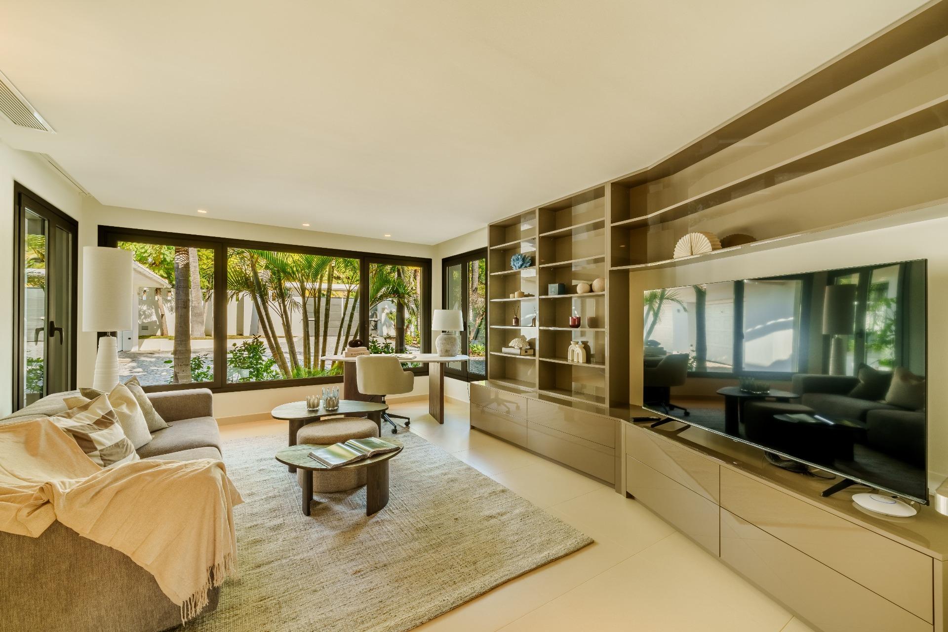 5 Bedroom Villa in Marbella - Photo 10