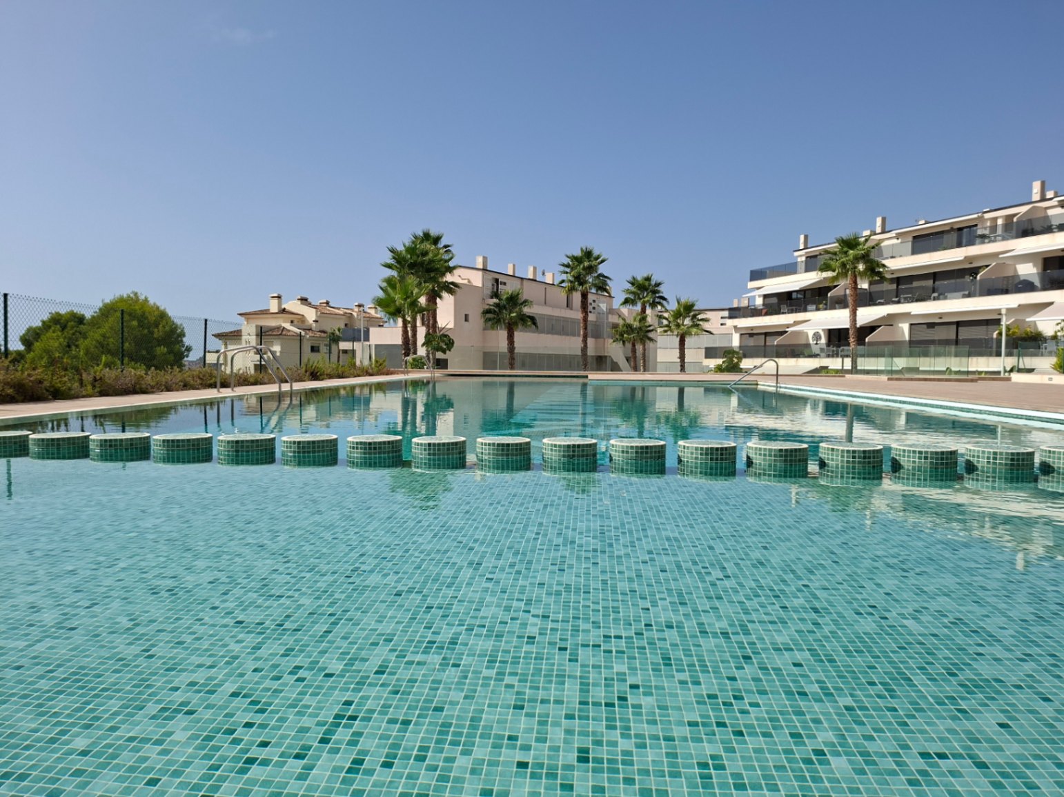 Apartamento com 3 quartos com piscina em Alicante, Espanha – Foto 1