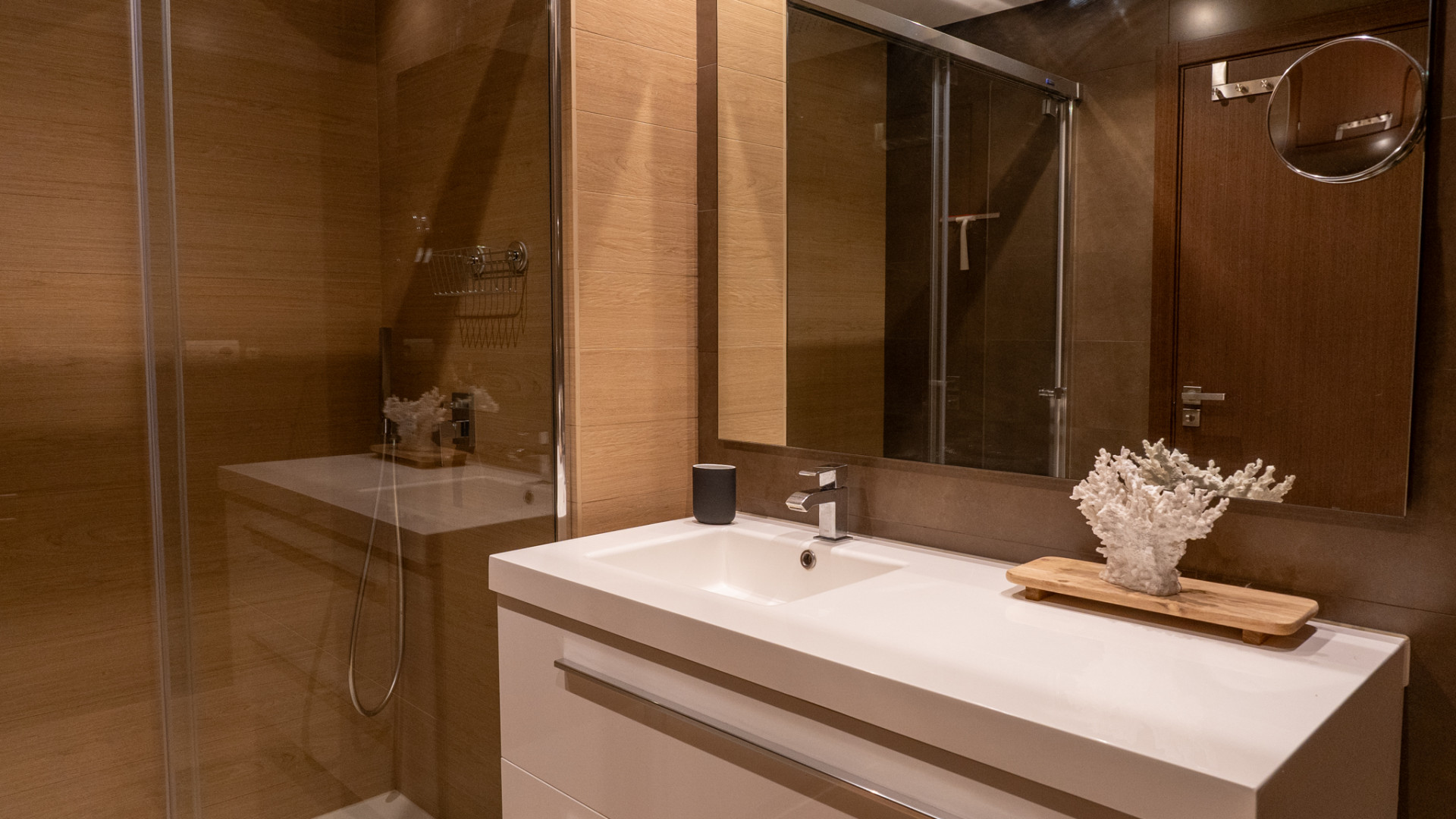 3 Bedroom Apartment in Benahavís - Photo 13
