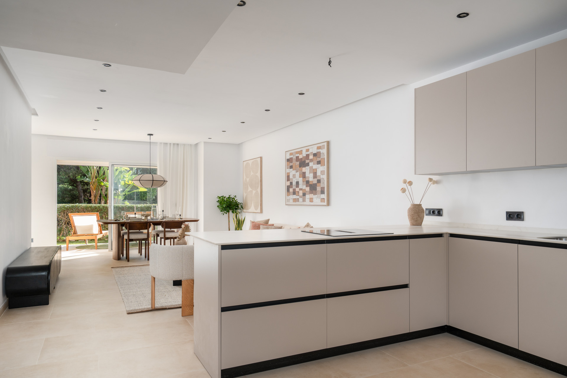 3 Bedroom Apartment in Marbella - Photo 11