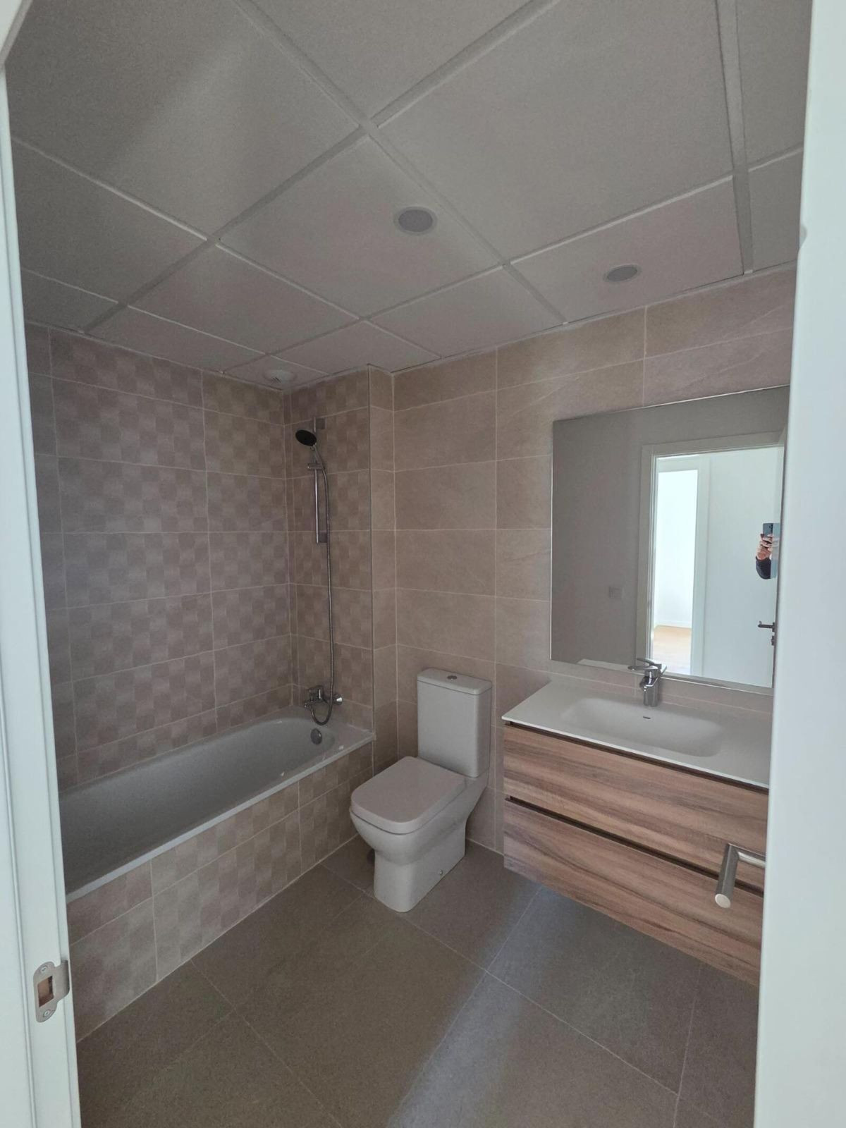 3 Bedroom Apartment in Estepona - Photo 18