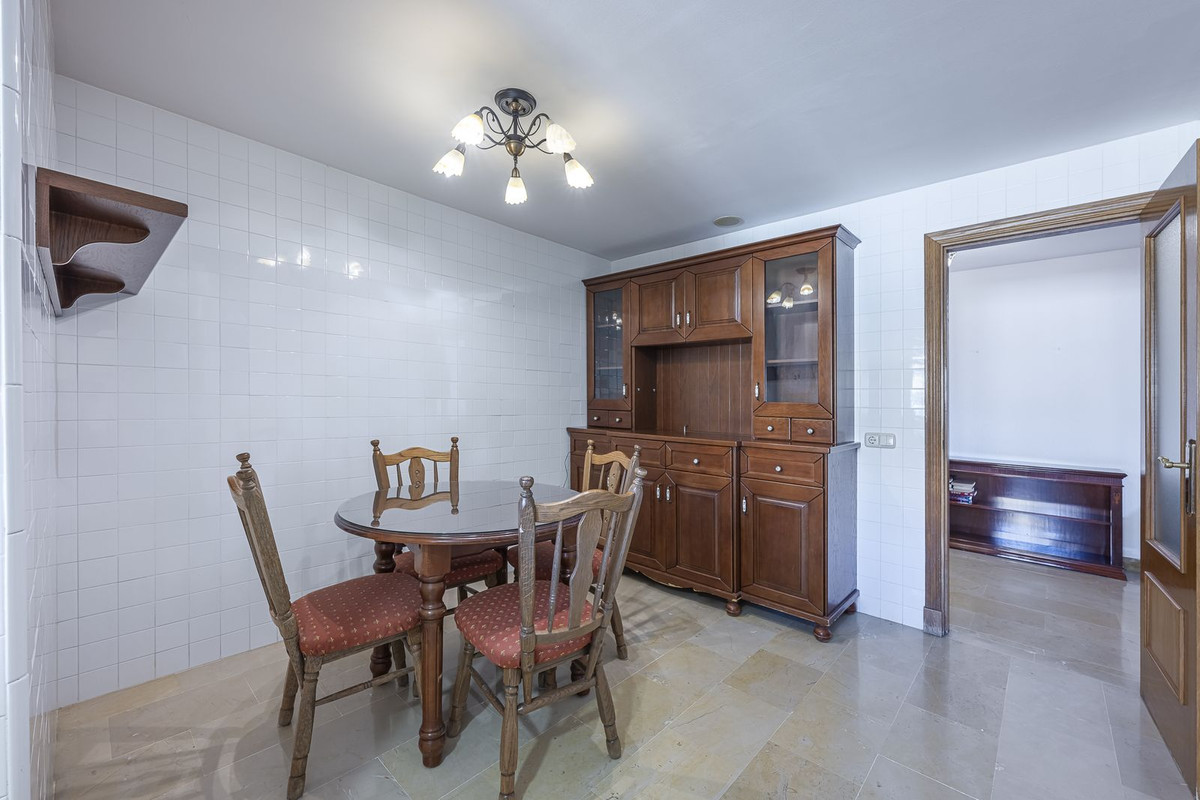 3 Bedroom Apartment in San Pedro de Alcántara - Photo 13