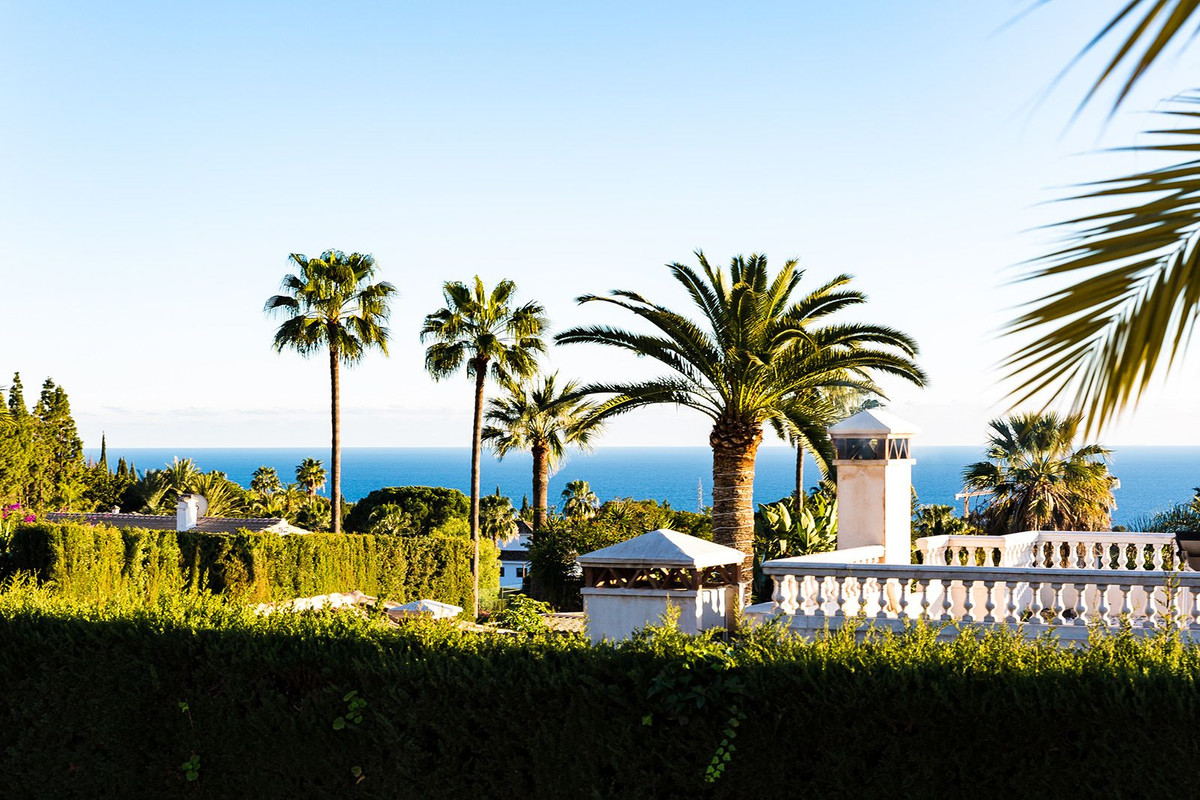 5 Bedroom Villa in Marbella - Photo 19