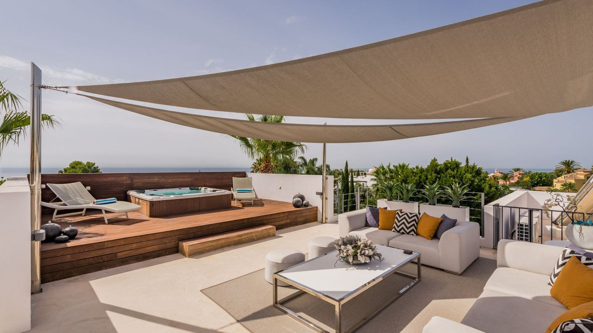 5 Bedroom Villa in Marbella - Photo 17