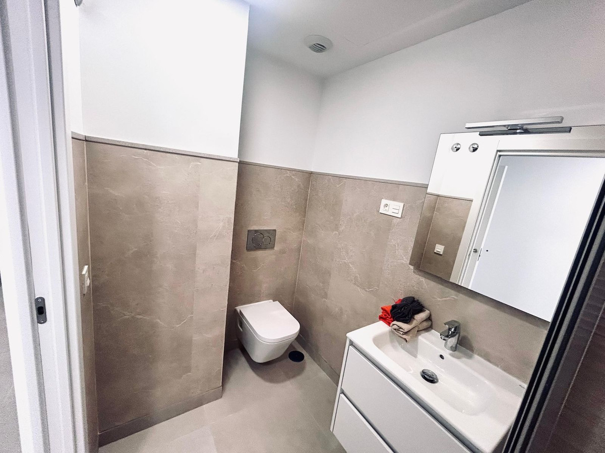2 Bedroom Apartment in Estepona - Foto 16