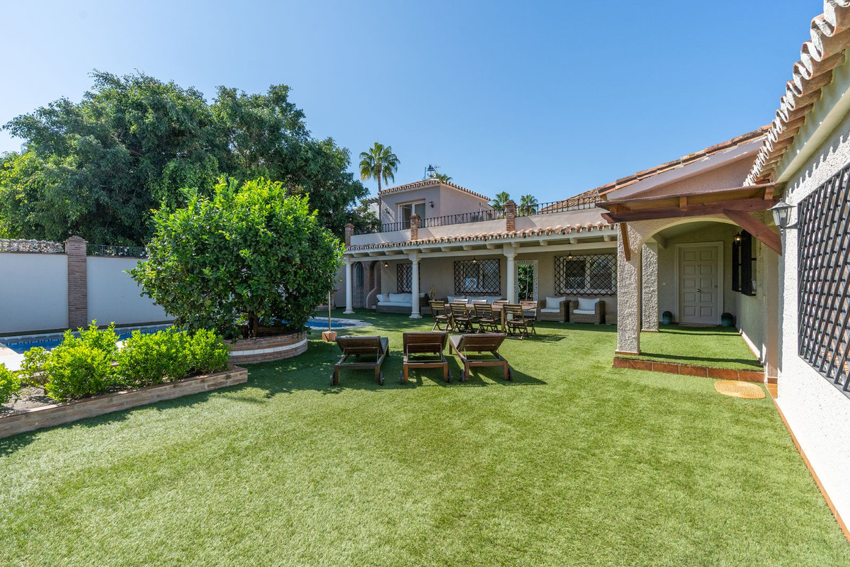 5 Bedroom Villa in San Pedro de Alcántara - Фото 31
