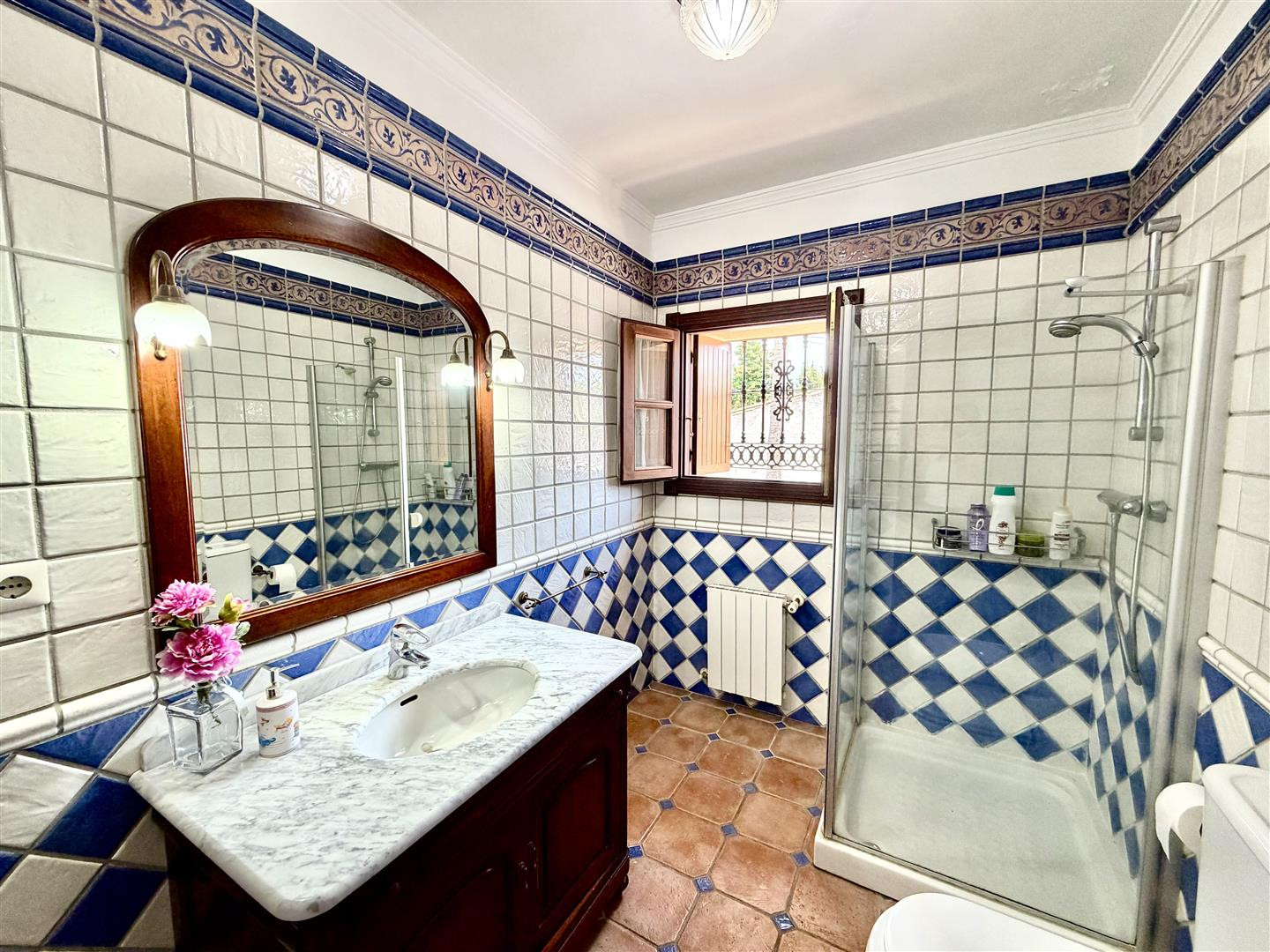 3 Bedroom Villa in Marbella - Photo 17