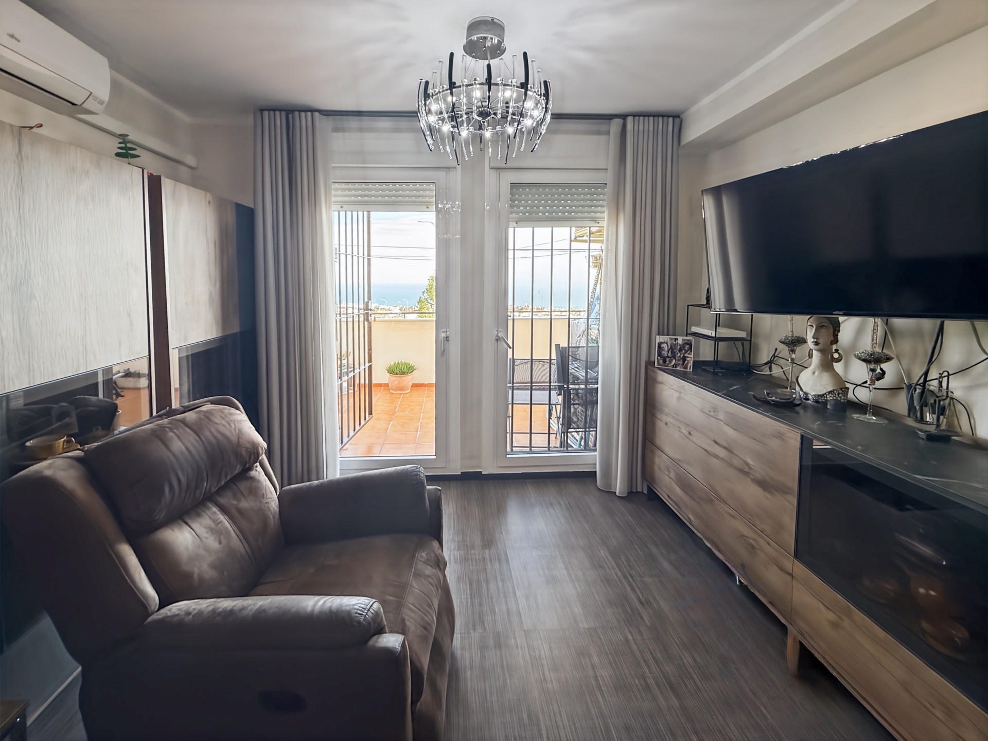 4 Bedroom Penthouse in Benalmádena - Photo 6