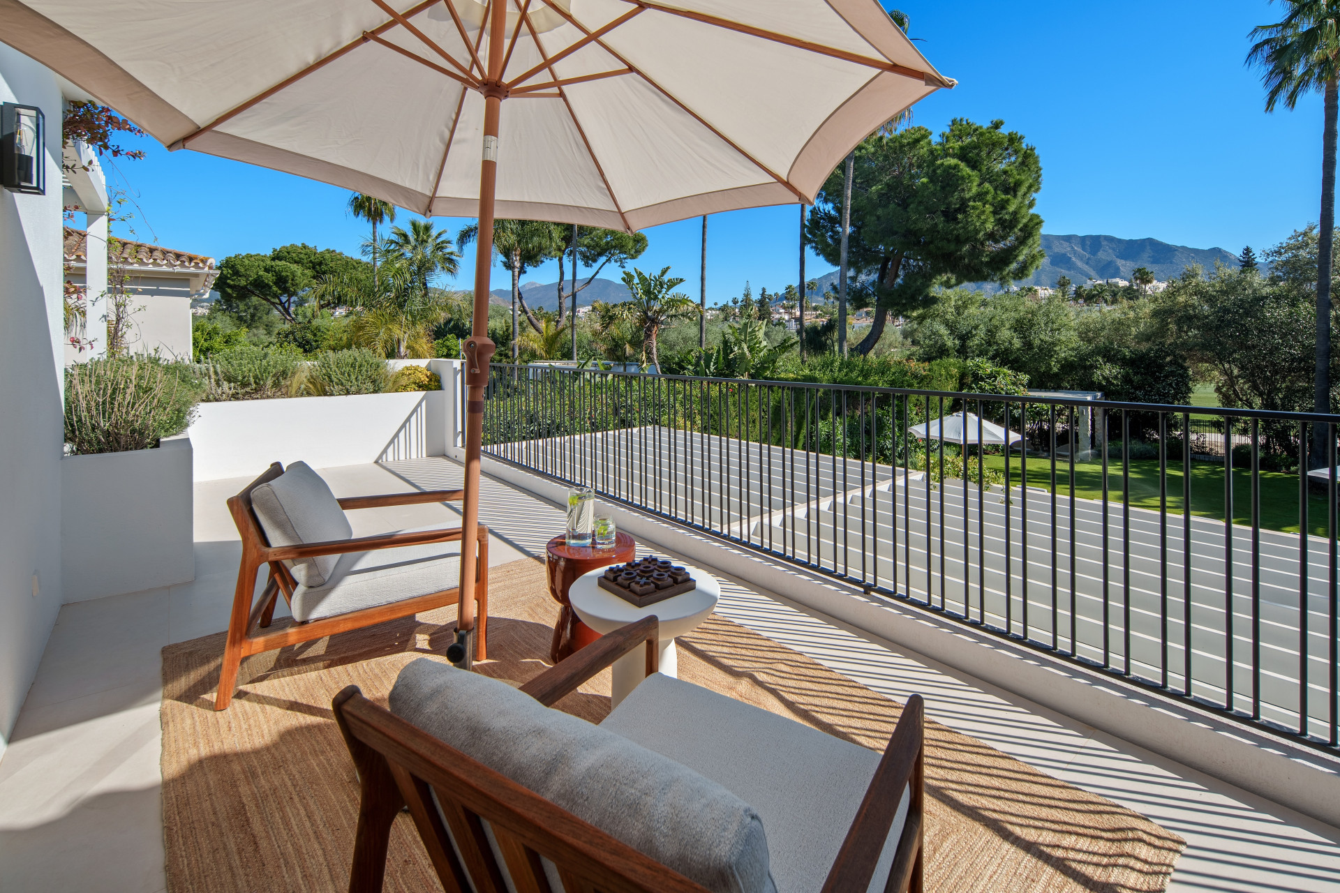 4 Bedroom Villa in Marbella - Photo 18