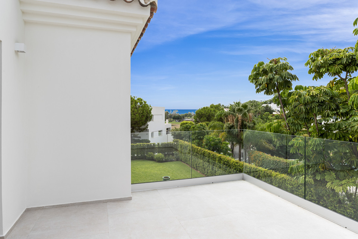 4 Bedroom Villa in Benahavís - Фото 19
