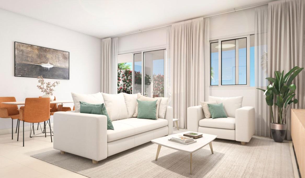3 Bedroom Apartment in Benalmádena - Photo 2