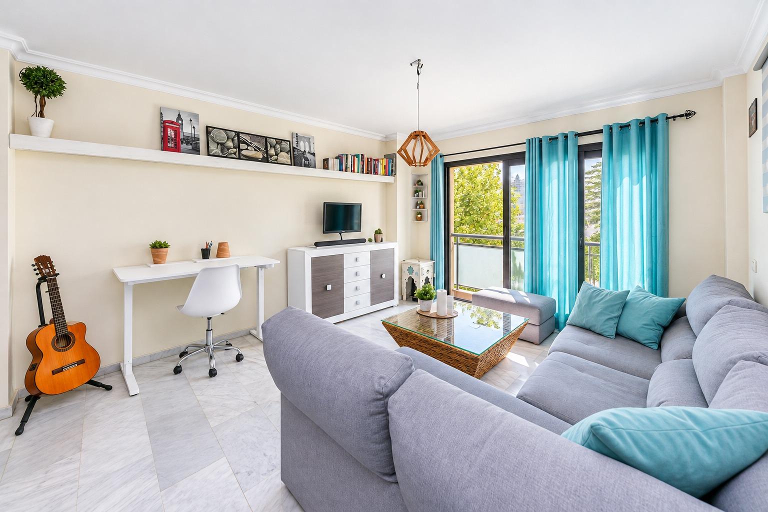 1 Bedroom Apartment in Mijas - Photo 2