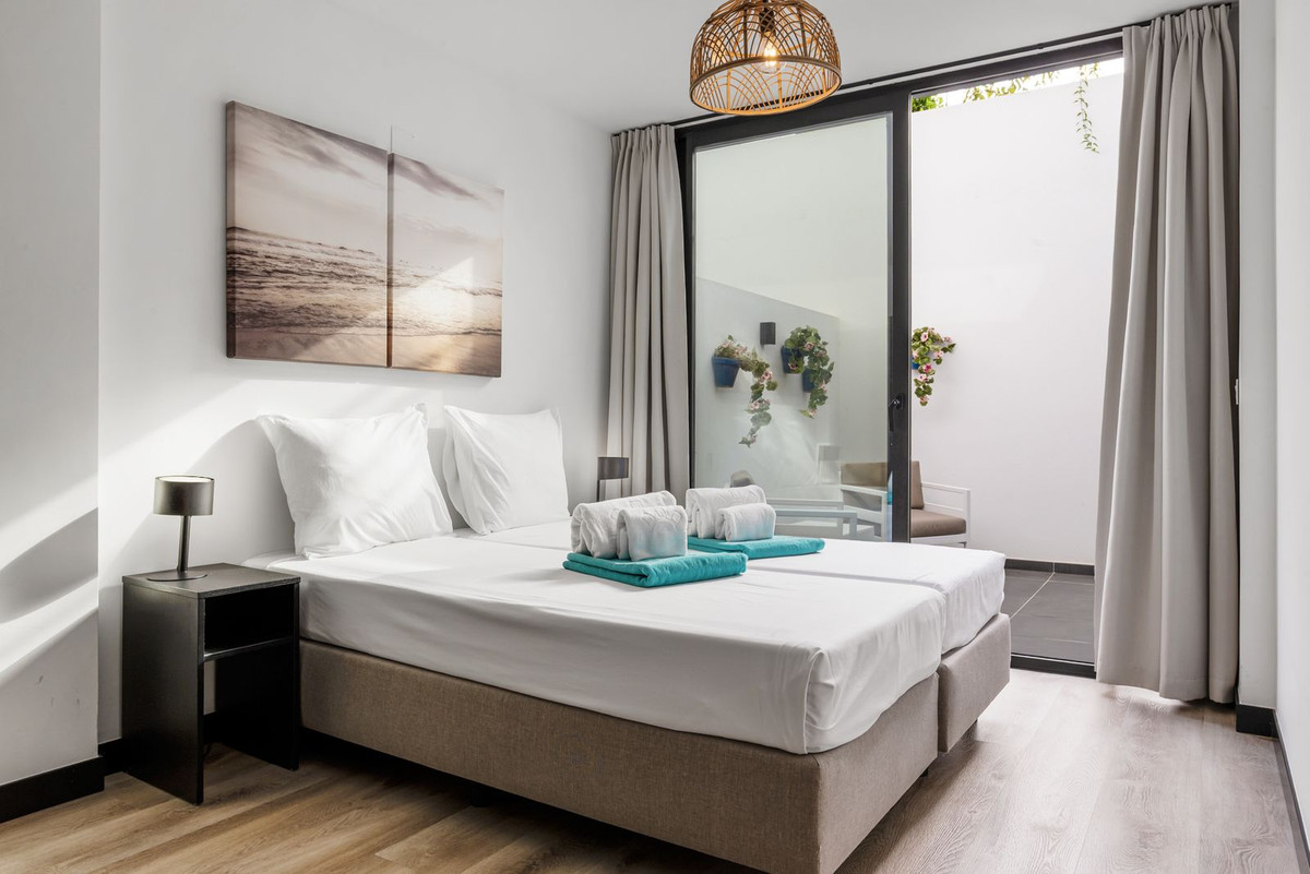 2 Bedroom Apartment in Mijas - Photo 16