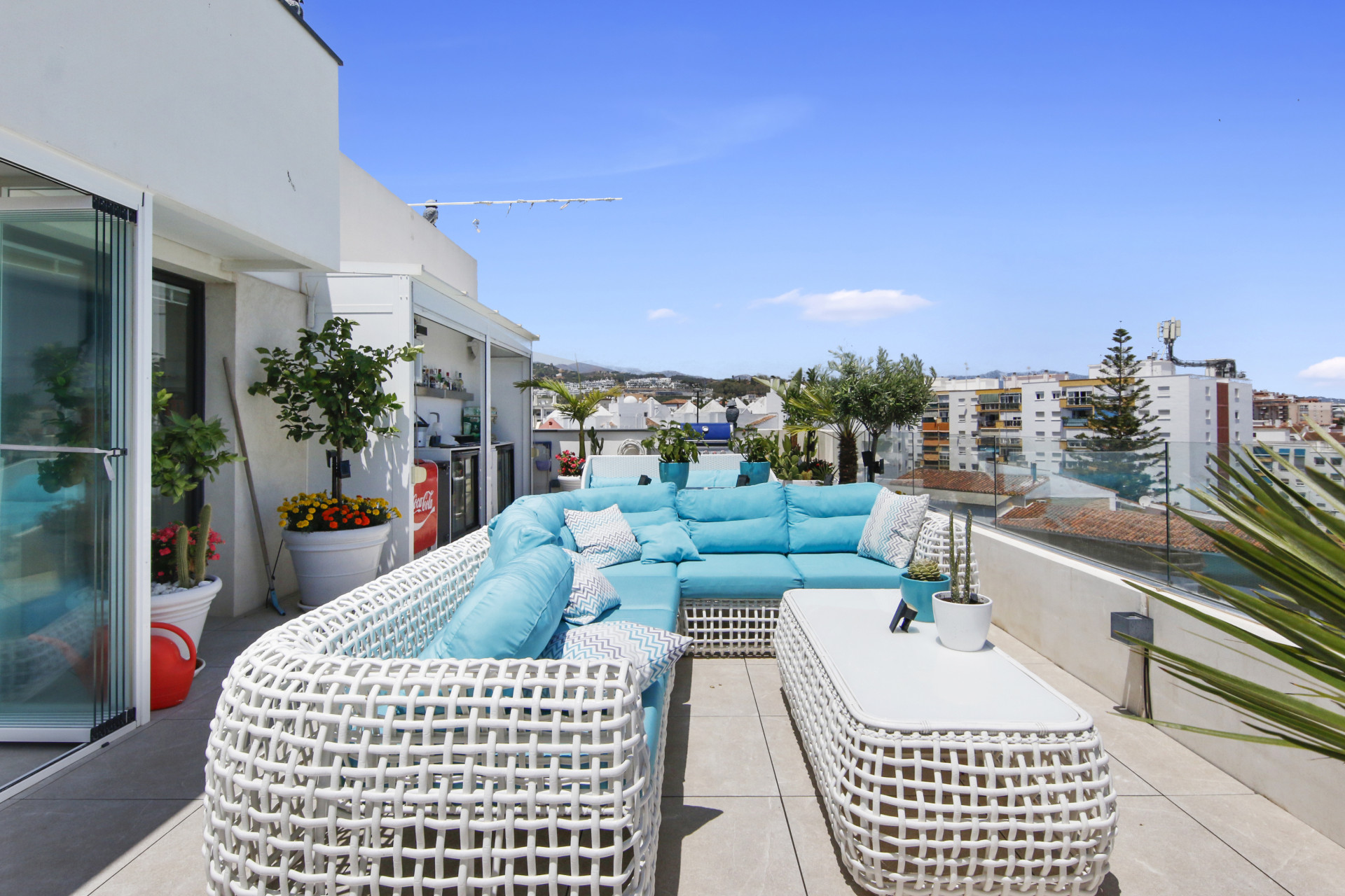 3 Bedroom Penthouse in Estepona - Photo 10