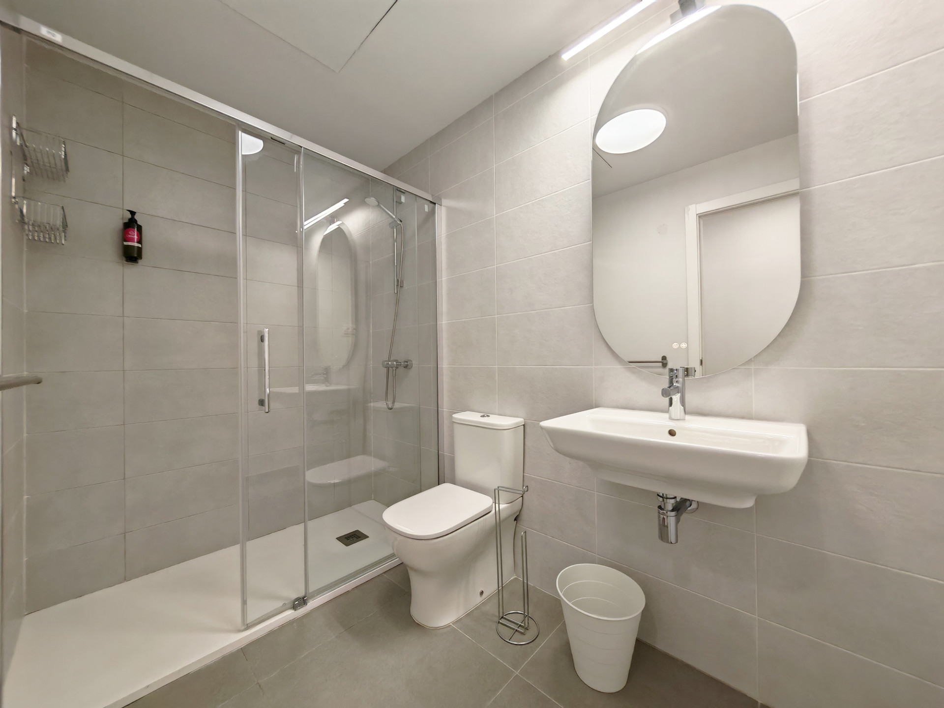 3 Bedroom Apartment in Estepona - Photo 12