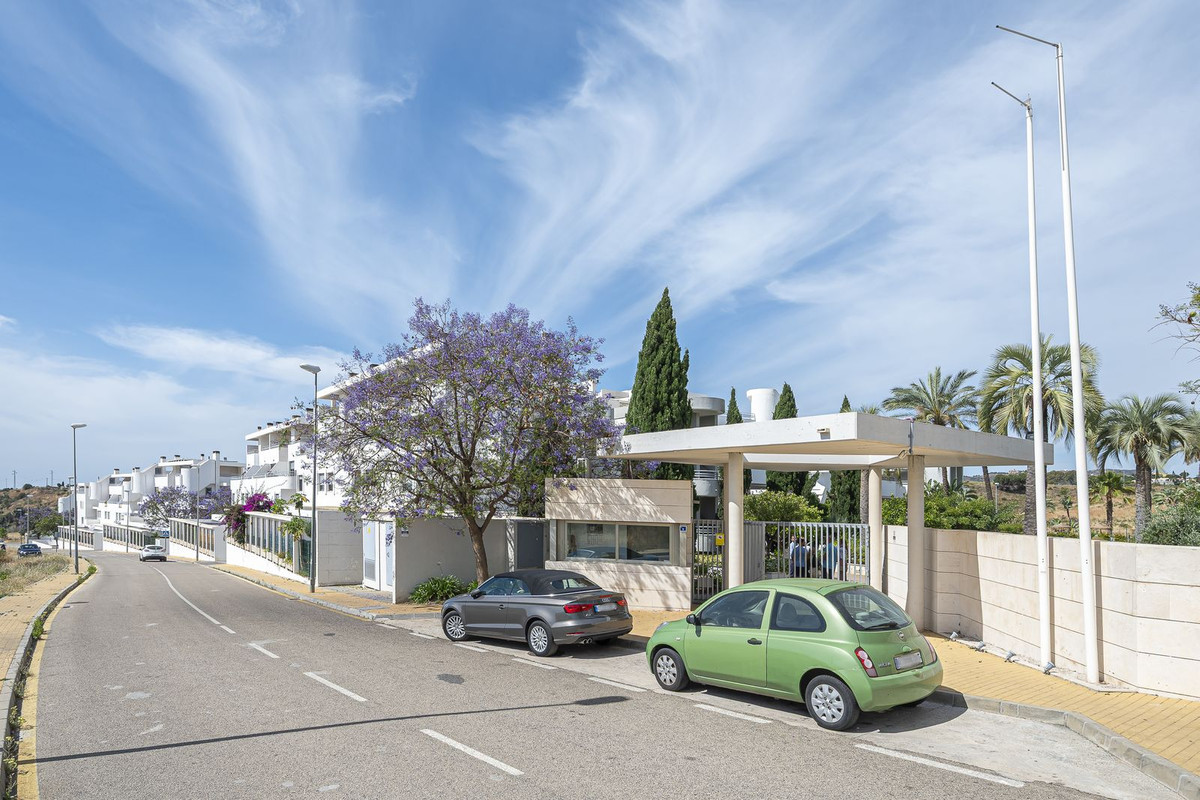 5 Bedroom Penthouse in Mijas - Photo 54