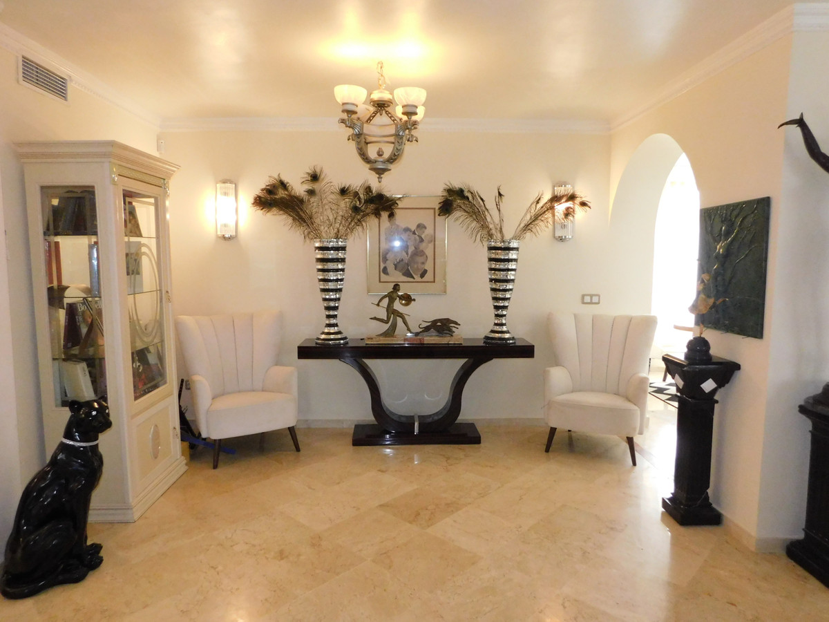 3 Bedroom Penthouse in San Pedro de Alcántara - Photo 26
