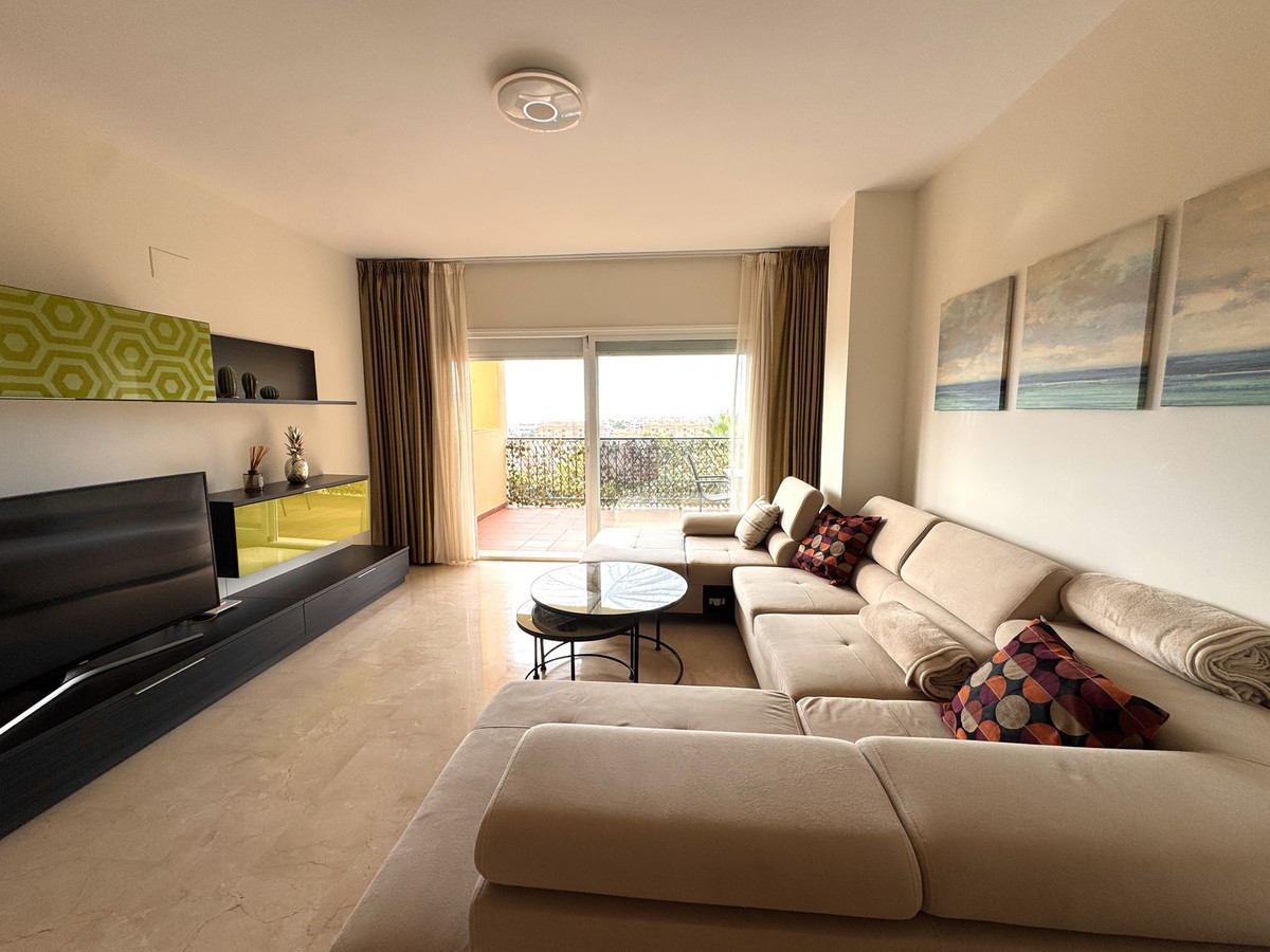 2 Bedroom Apartment in Mijas - Photo 4