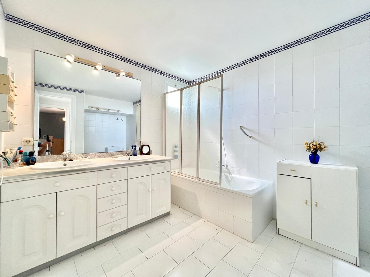 3 Bedroom Townhouse in Estepona - Foto 19