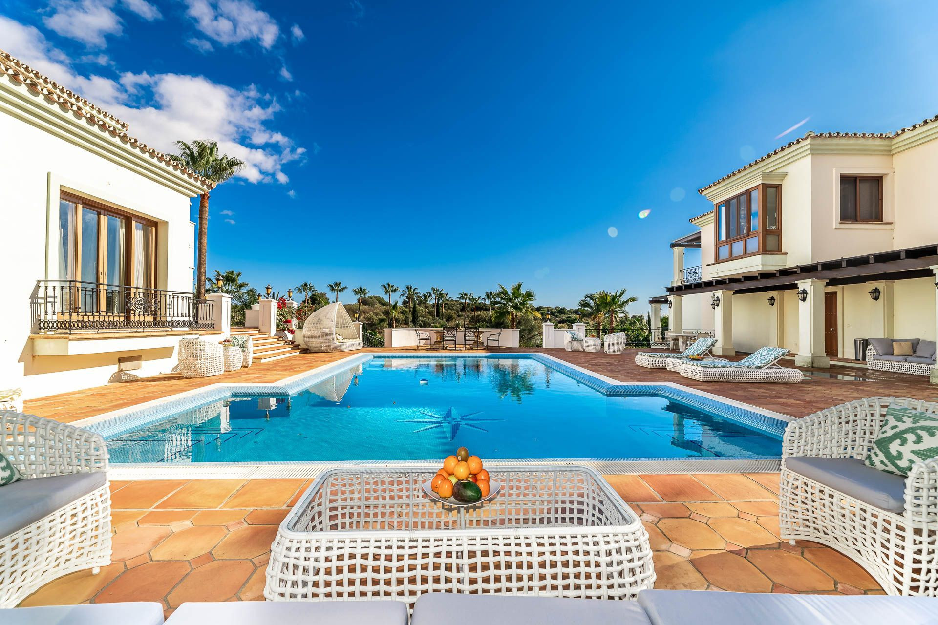16 Bedroom Villa in Benahavís - Foto 3