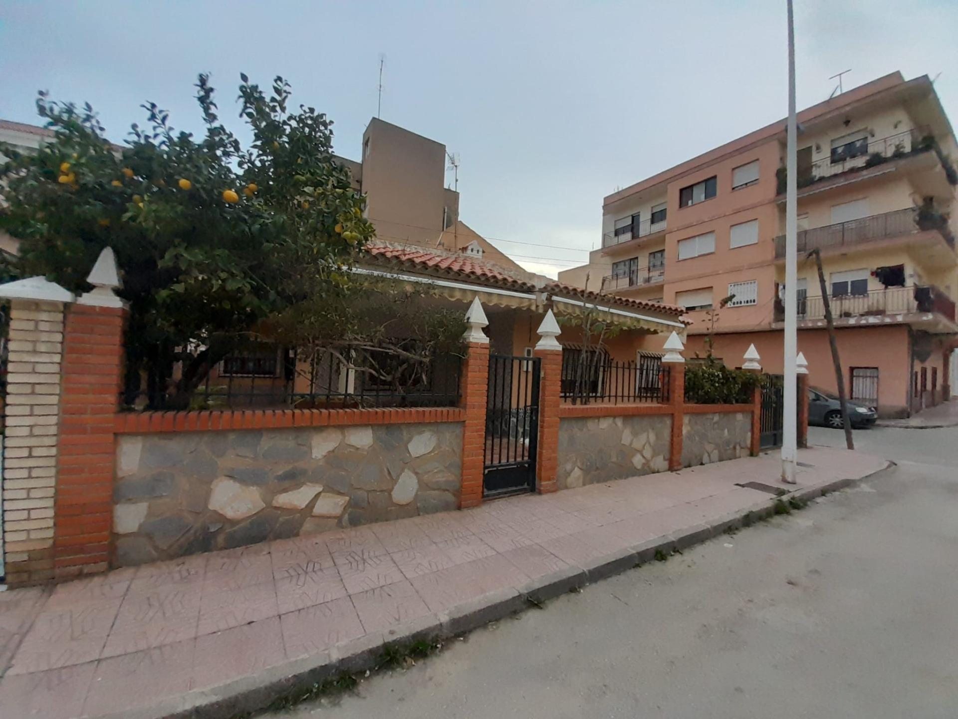 Chalet de 5 dormitorios en Murcia – Foto 4
