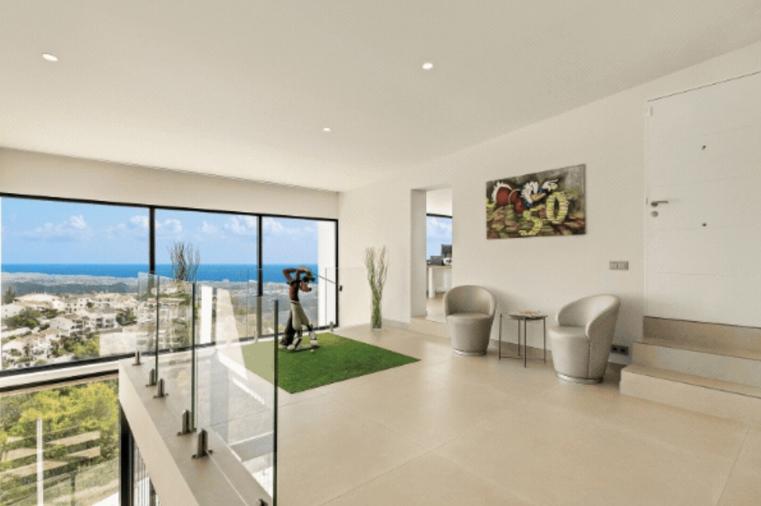 4 Bedroom Villa in Marbella - Photo 5