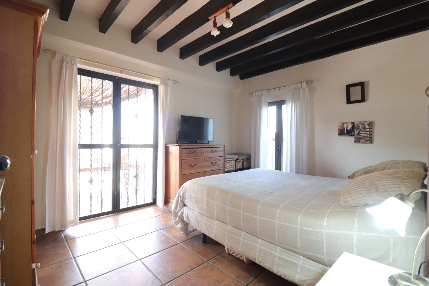 Chalet de 4 dormitorios en Alicante – Foto 13