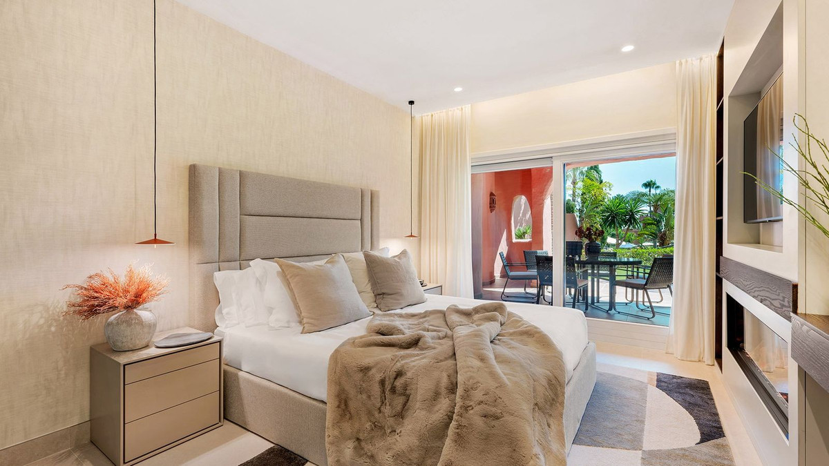 3 Bedroom Apartment in Estepona - Photo 14