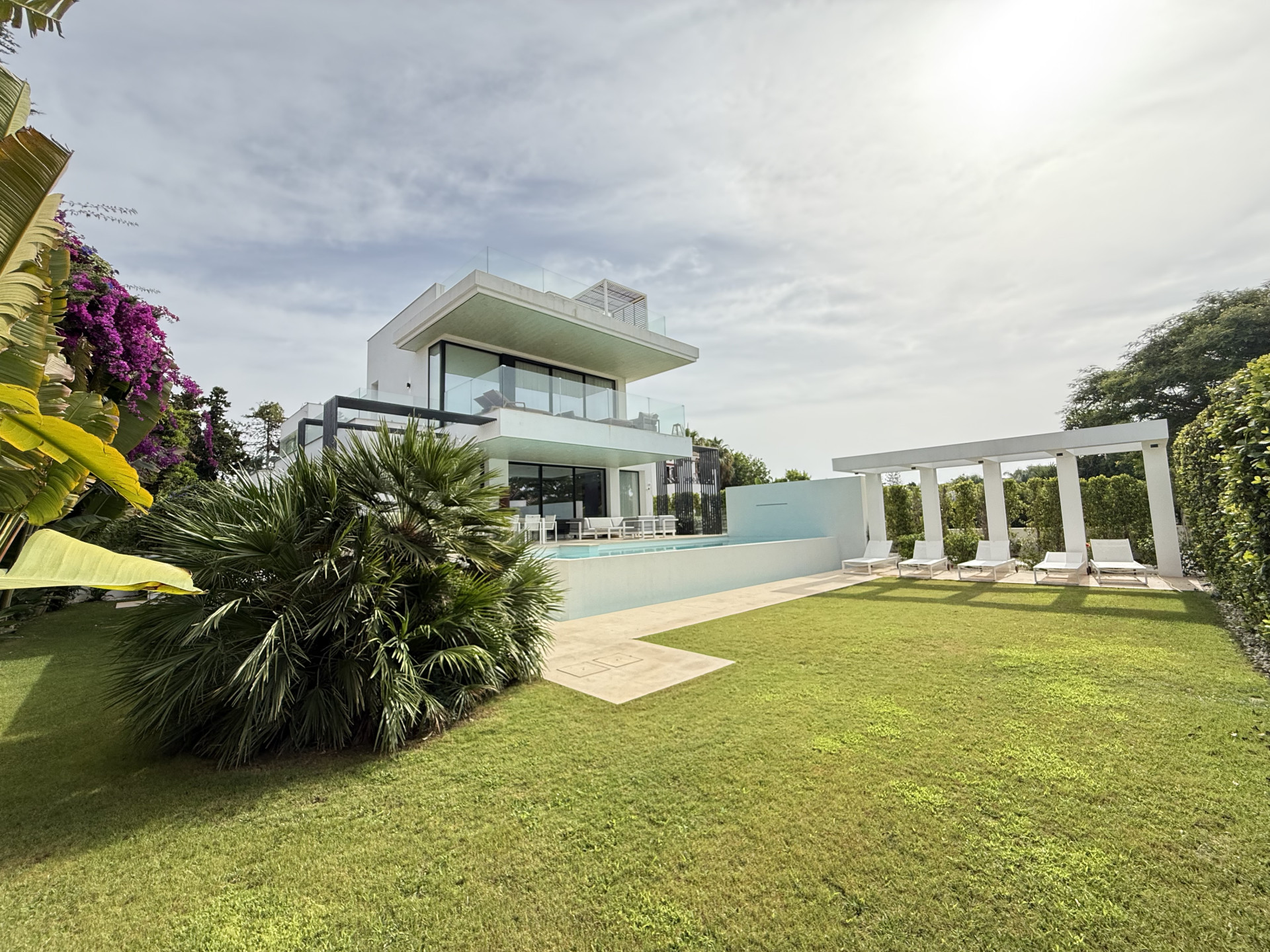 7 Bedroom Villa in San Pedro de Alcántara - Photo 16