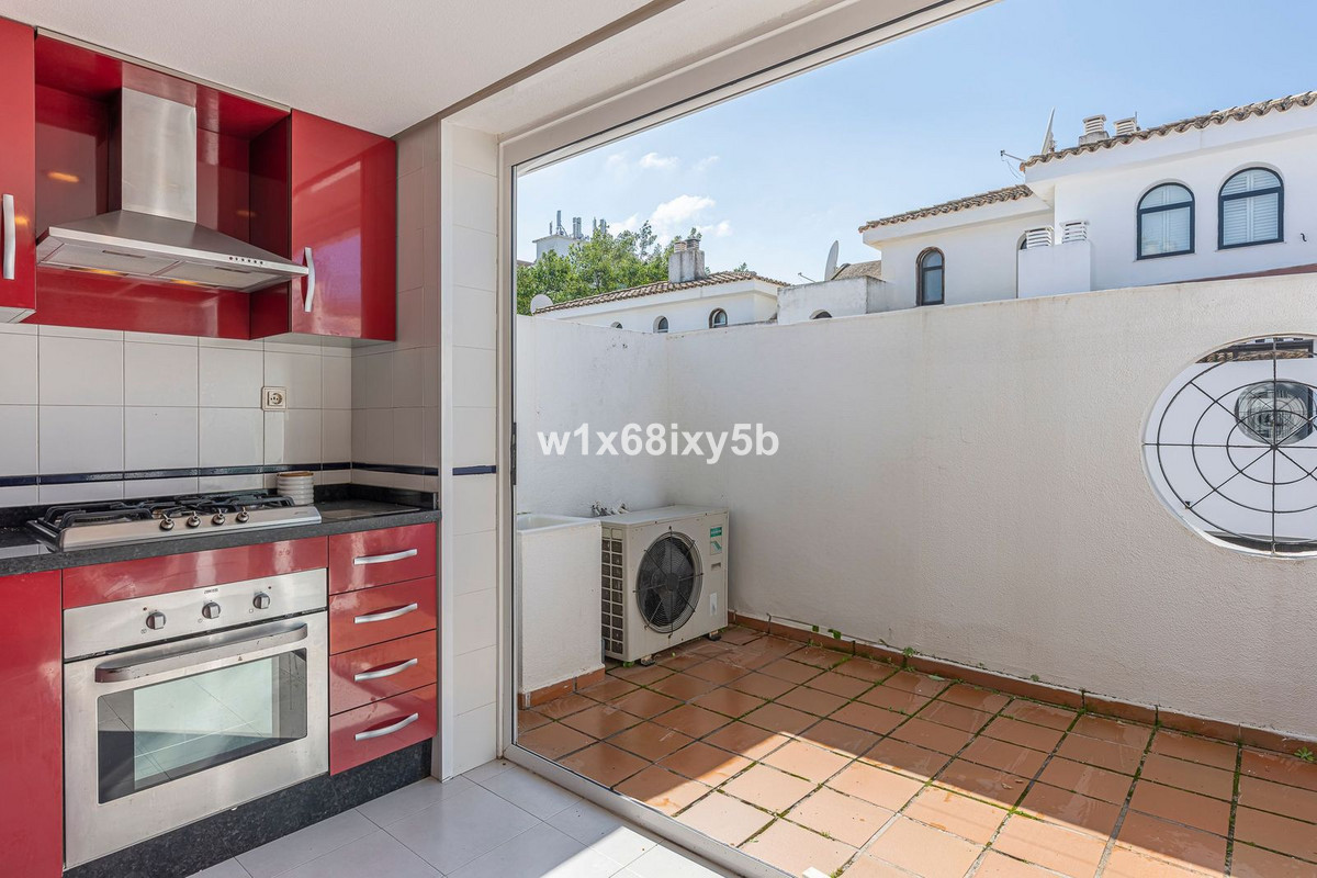3 Bedroom Townhouse in Estepona - Фото 13