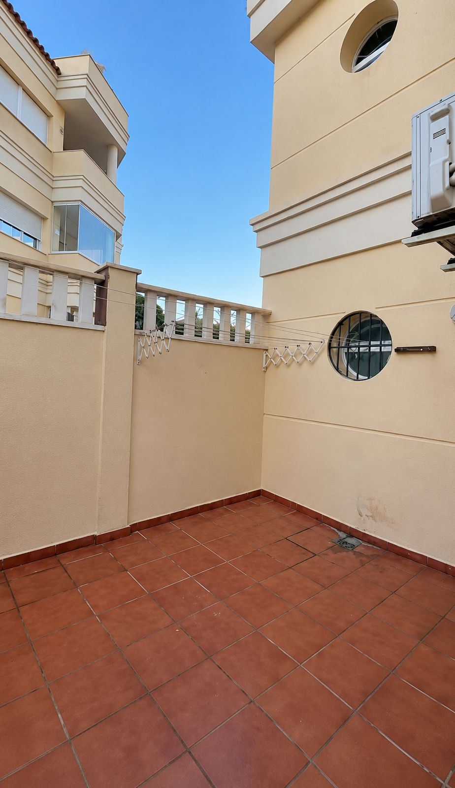 3 Bedroom Apartment in Benalmádena - Photo 14