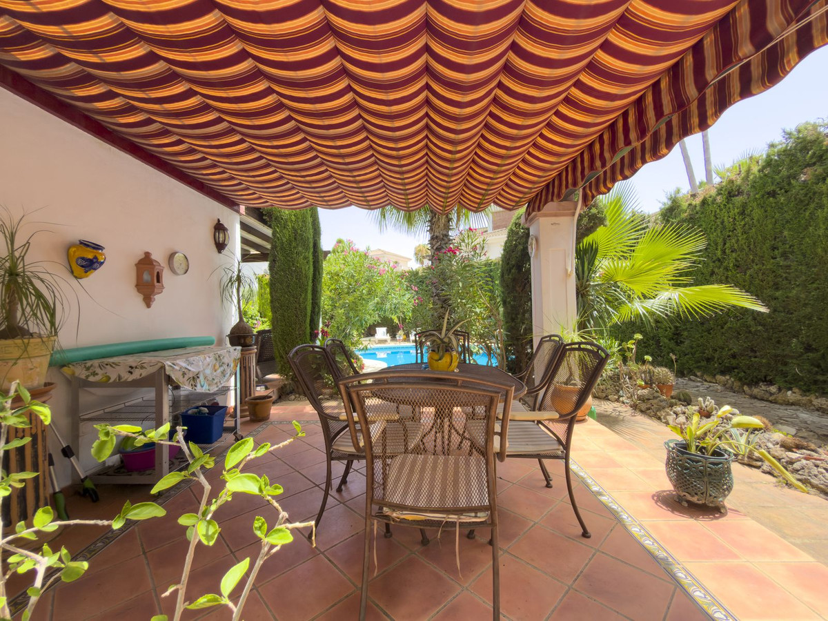 4 Bedroom Villa in Coín - Photo 49