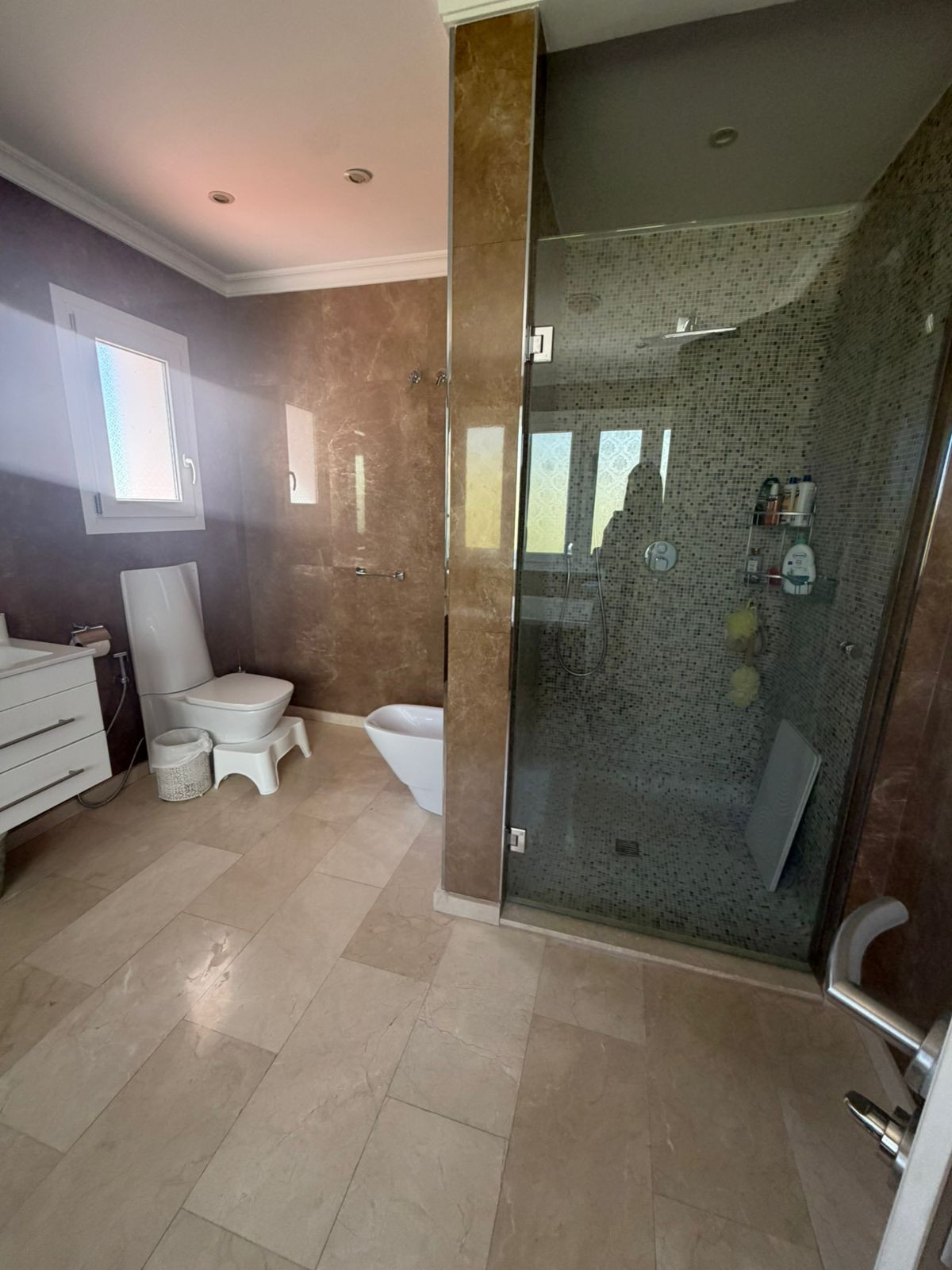 5 Bedroom Villa in Estepona - Photo 20