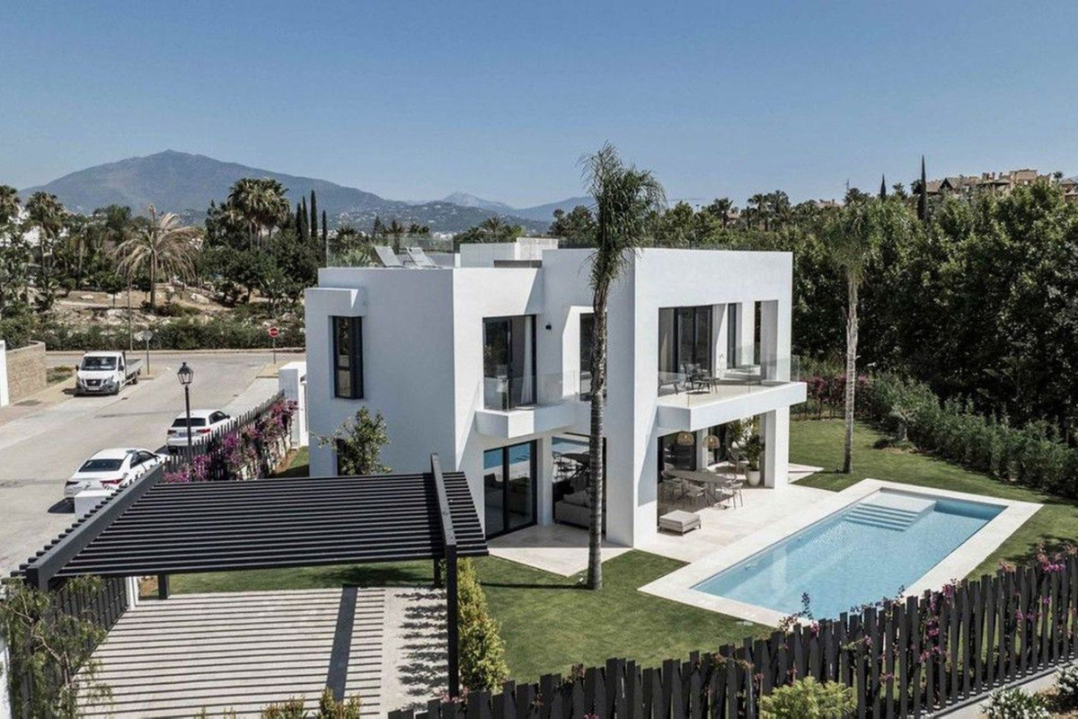 4 Bedroom Villa in Estepona - Foto 3