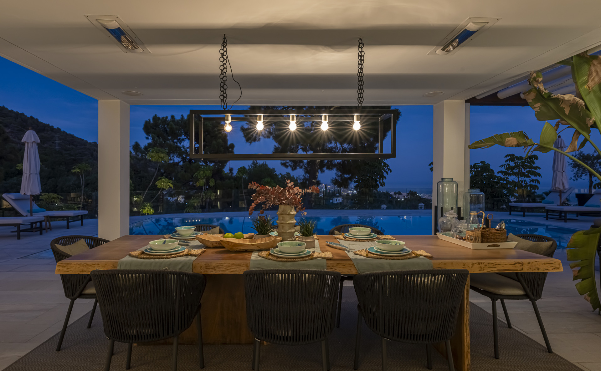 5 Bedroom Villa in Marbella - Photo 4