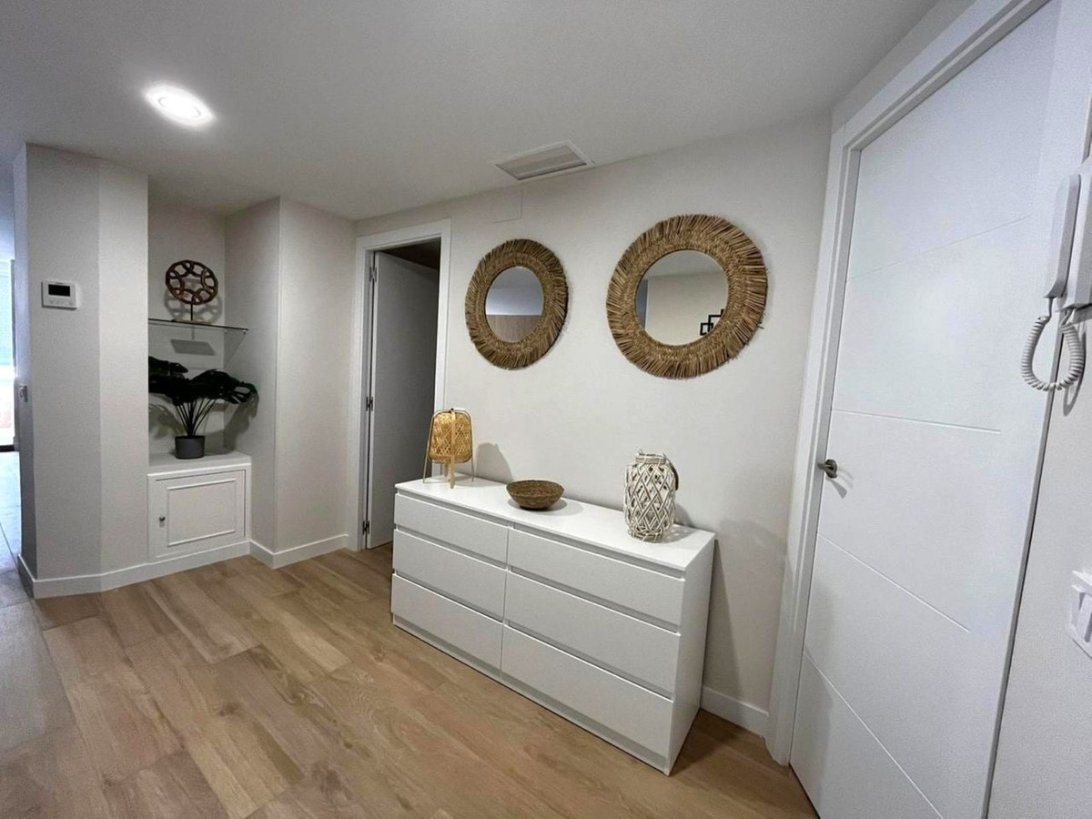 3 Bedroom Apartment in Marbella - Photo 6