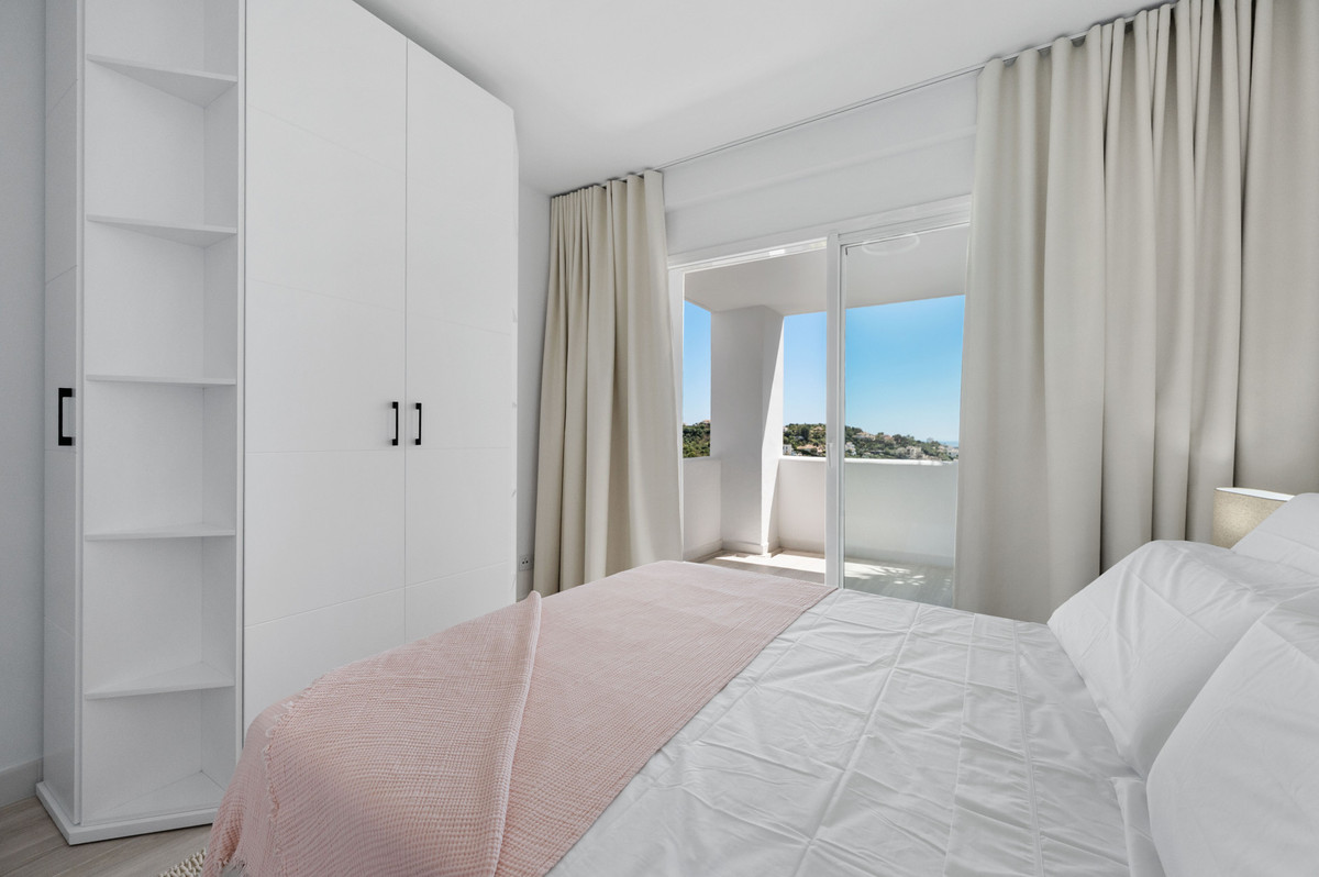 3 Bedroom Apartment in Benahavís - Photo 21