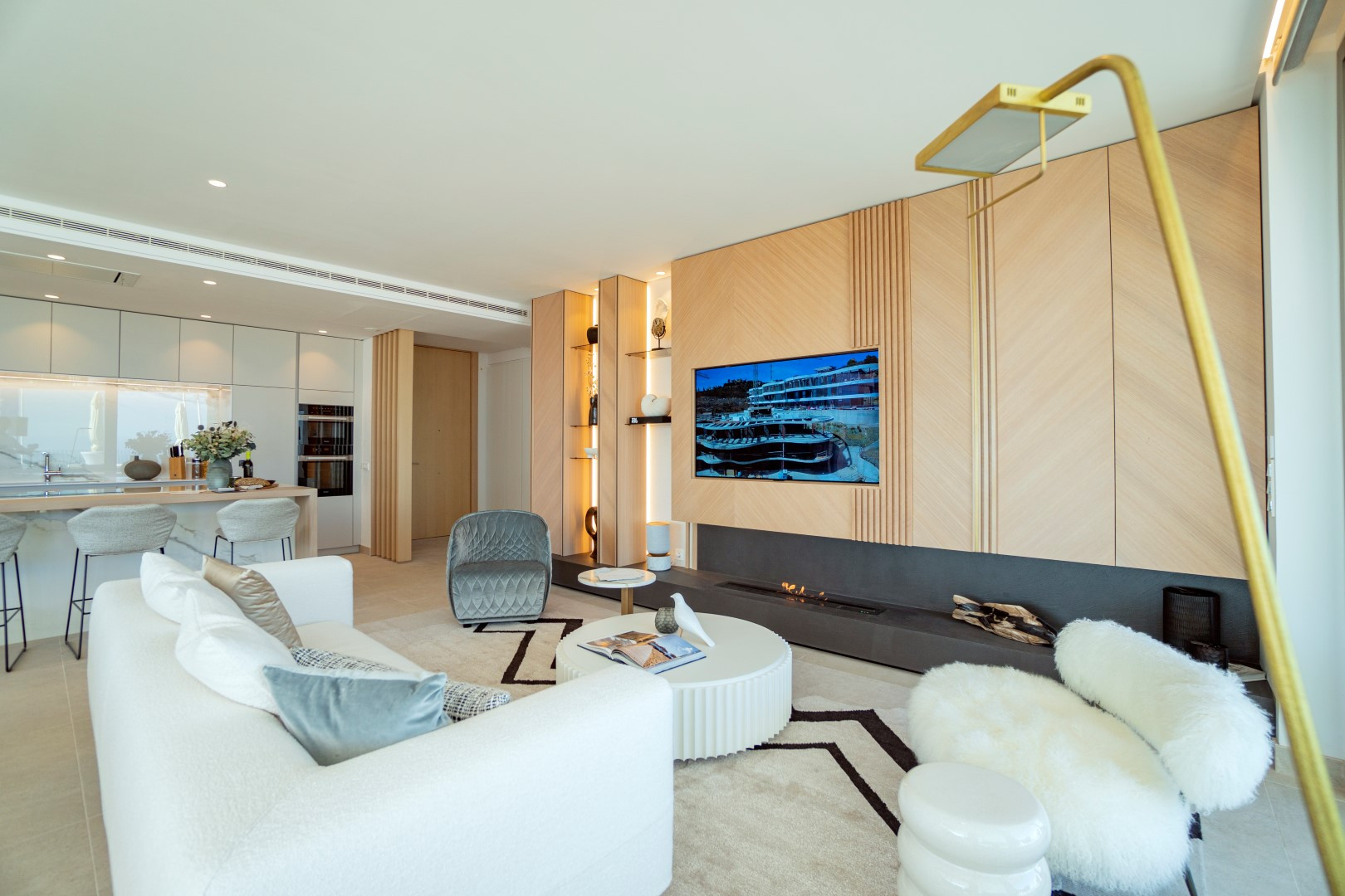 2 Bedroom Penthouse in Benahavís - Photo 4