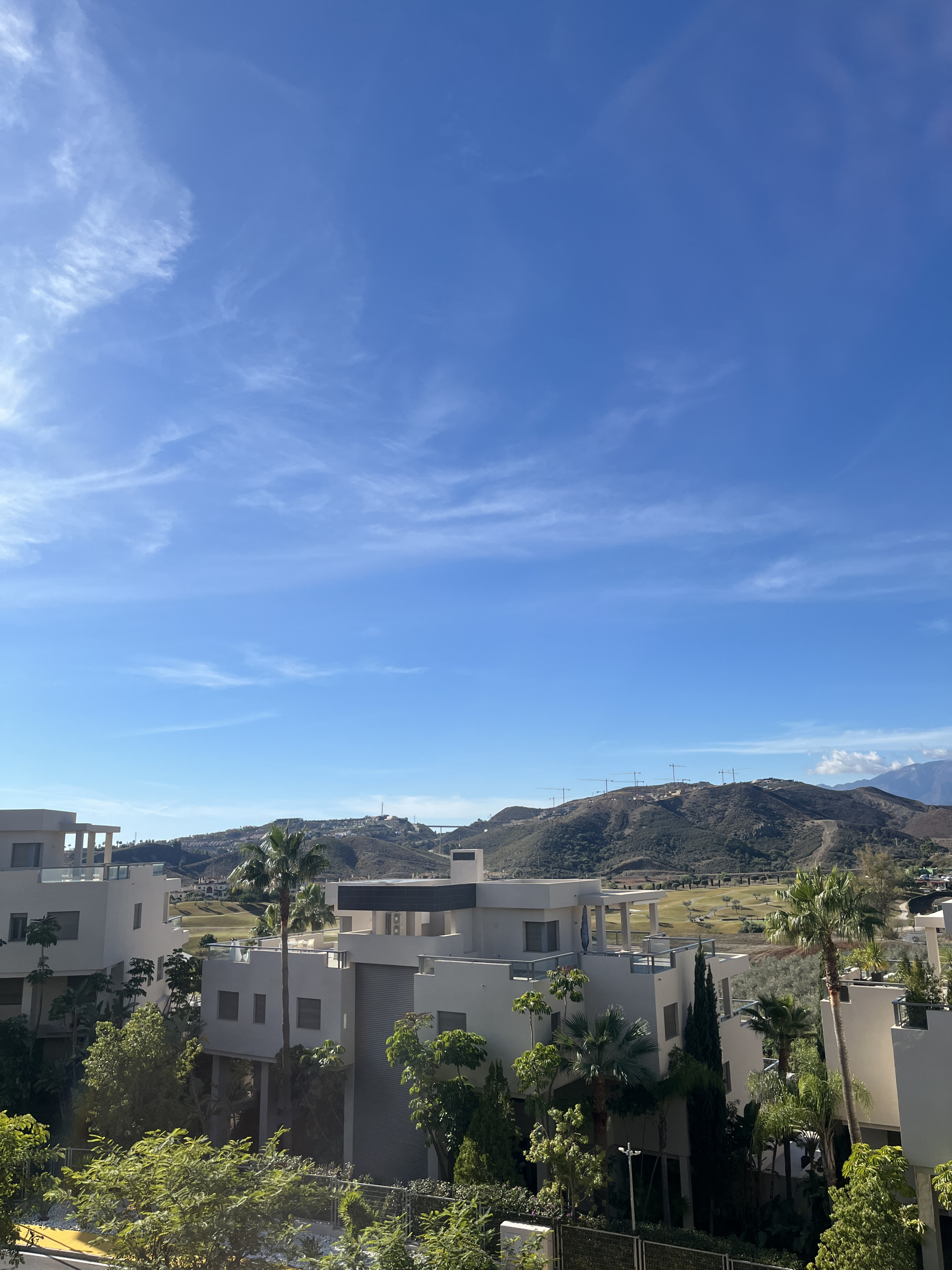 3 Bedroom Apartment in Benahavís - Photo 26