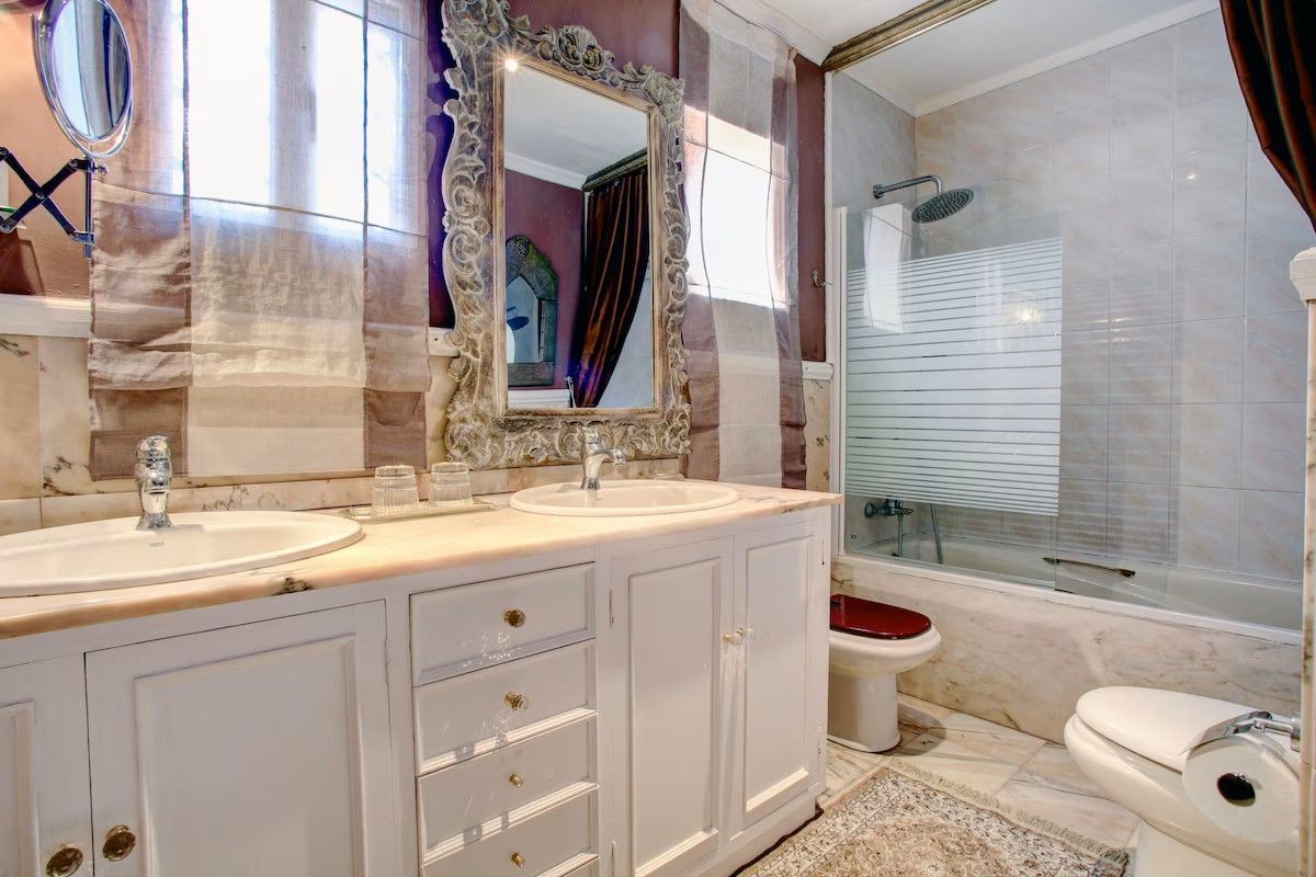 6 Bedroom Villa in Marbella - Photo 16