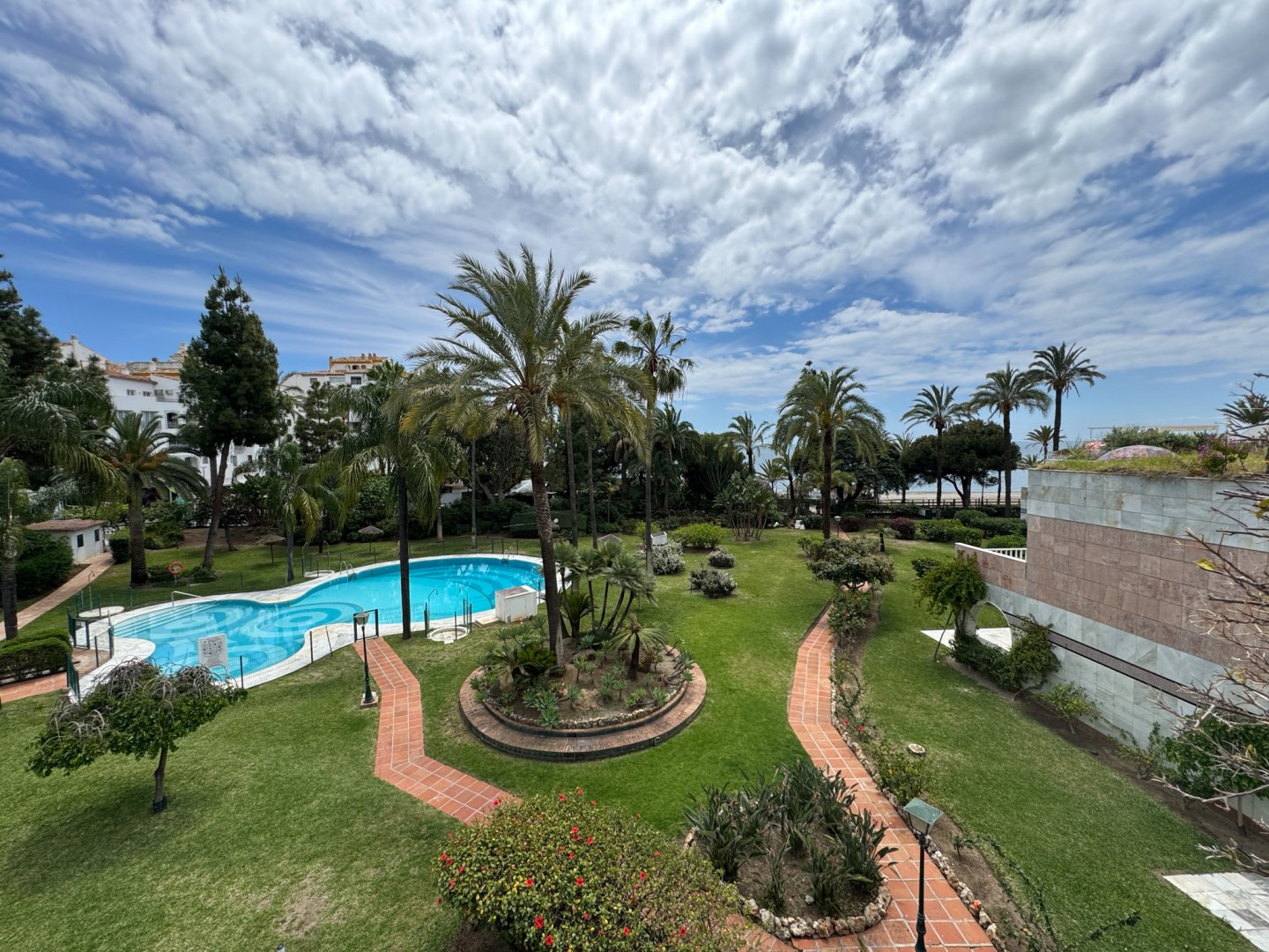 2 Bedroom Apartment in Marbella - Photo 18