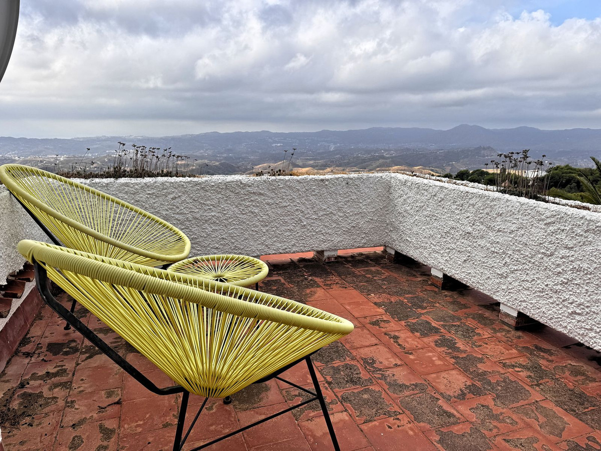 4 Bedroom Villa in Mijas - Photo 24