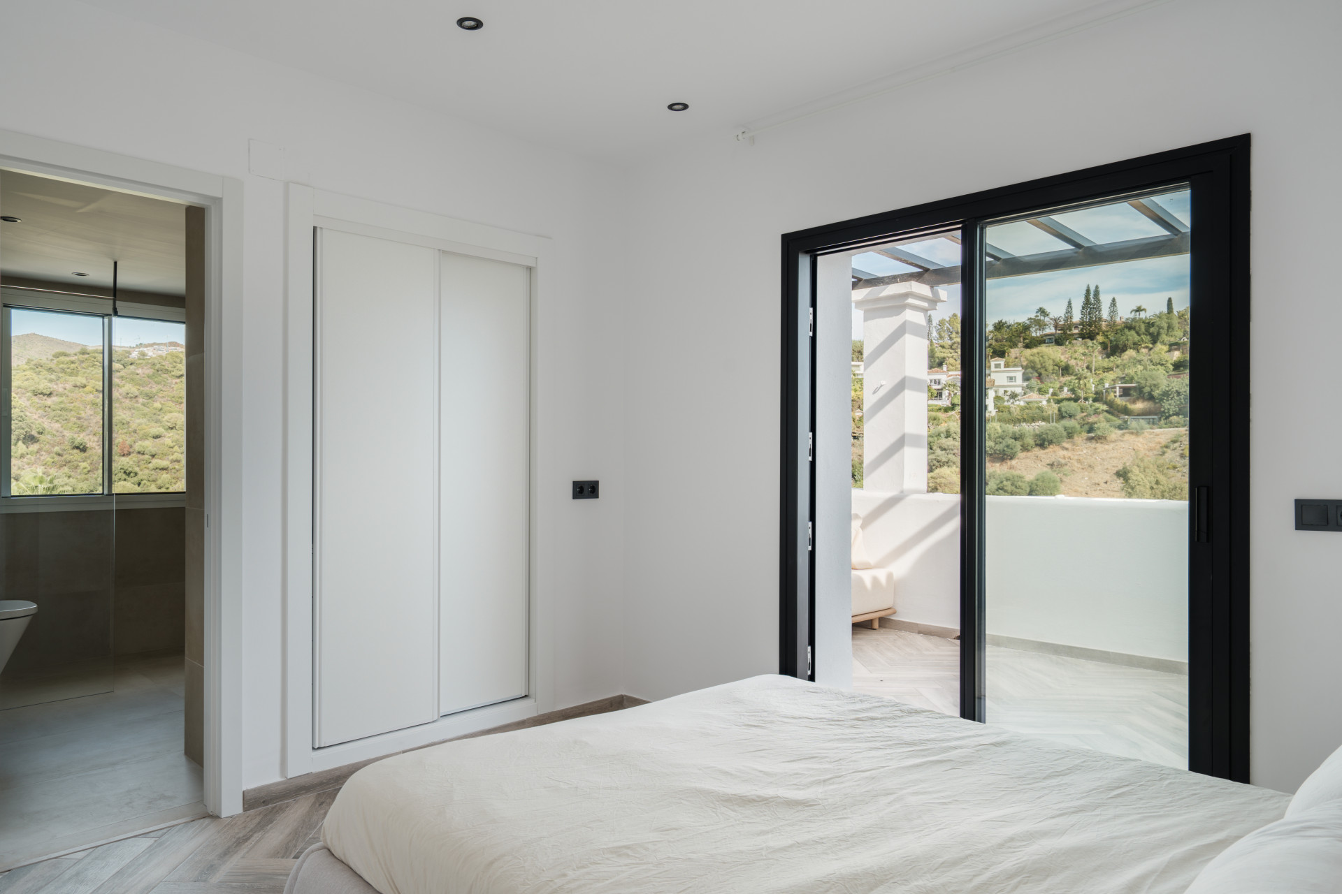 Piso de 3 dormitorios con piscina en Málaga – Foto 21