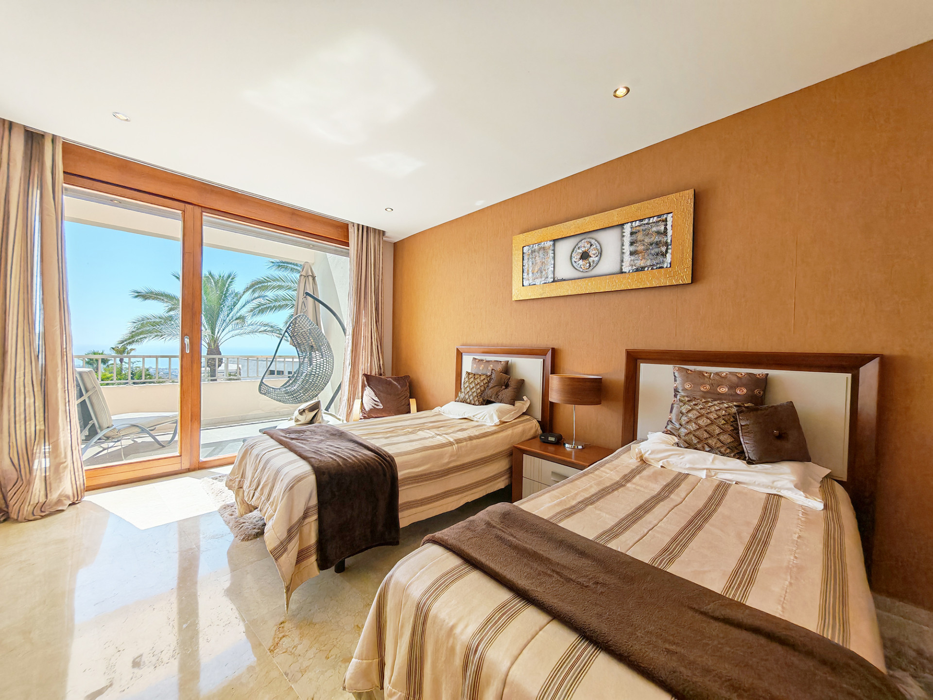3 Bedroom Apartment in Marbella - Photo 11