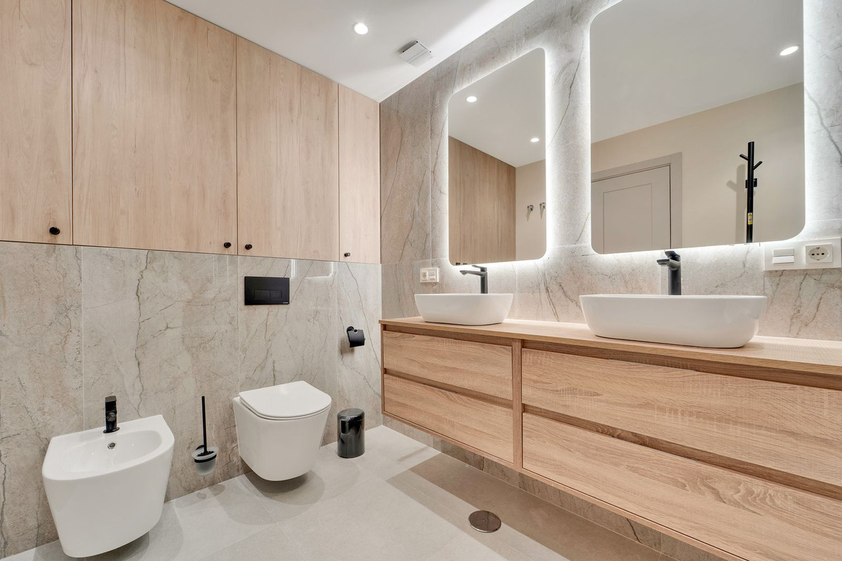 3 Bedroom Apartment in Estepona - Photo 17