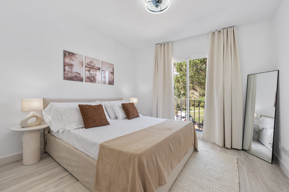 3 Bedroom Apartment in Benahavís - Photo 18